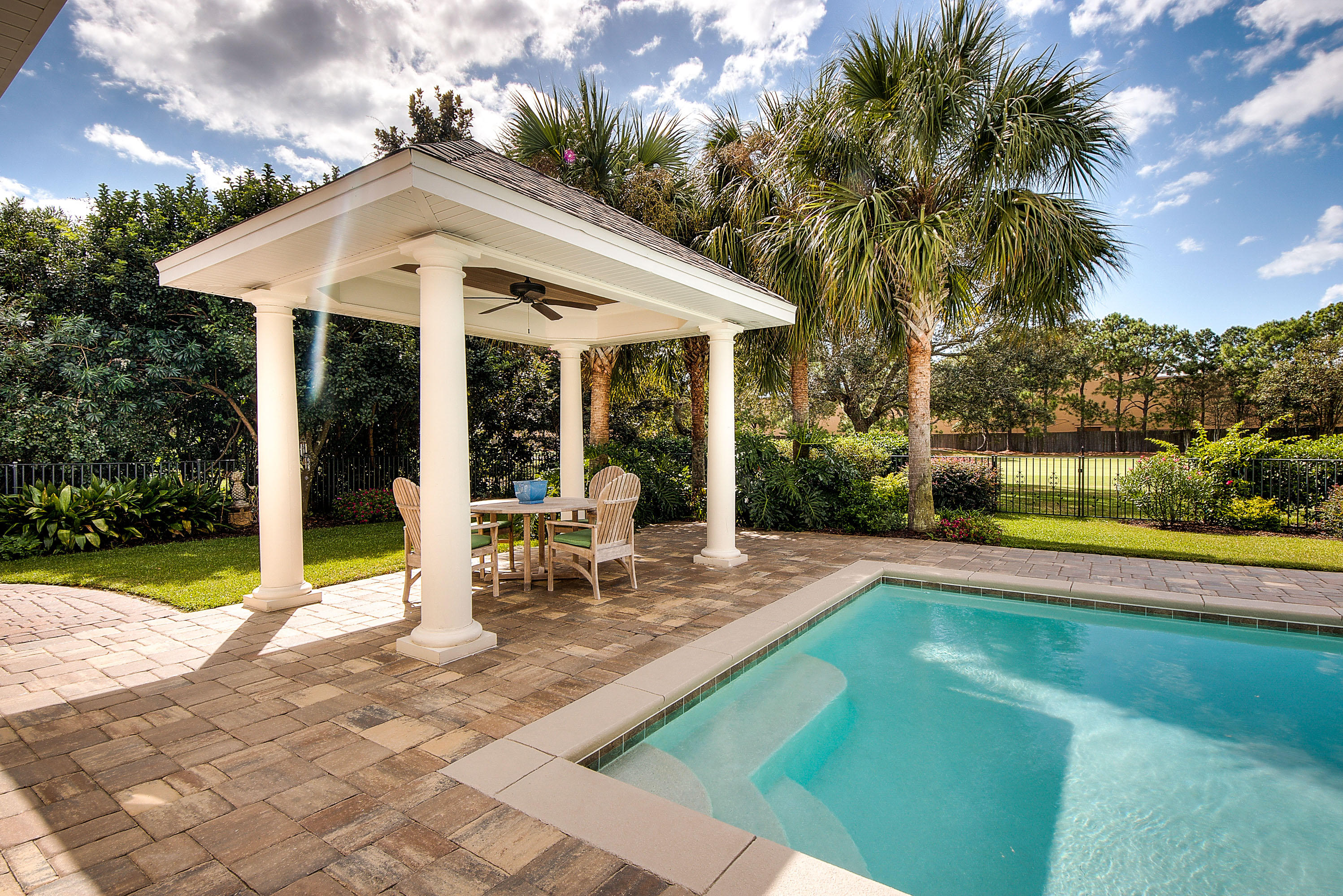 GOLF VIEW - Residential