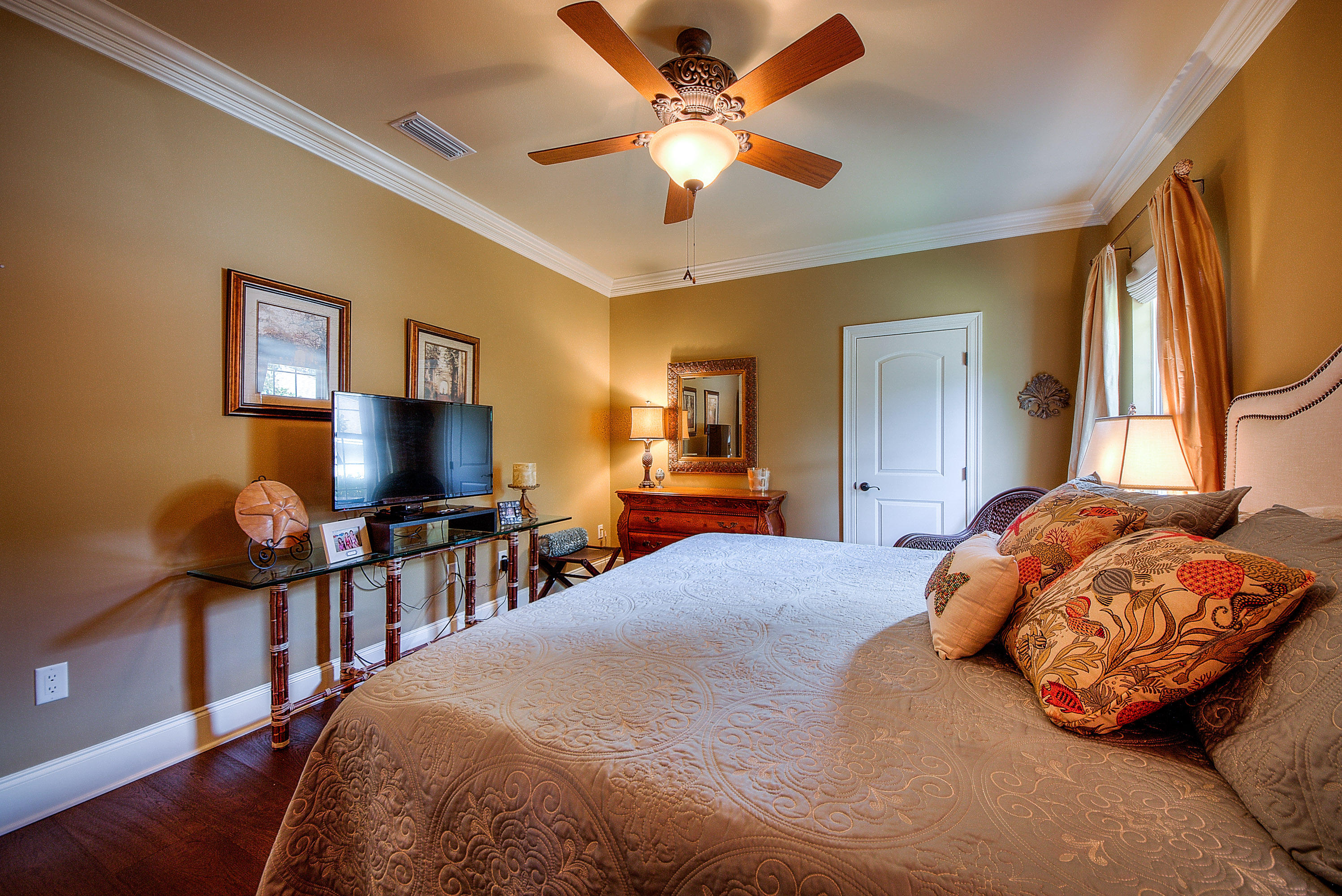 GOLF VIEW - Residential