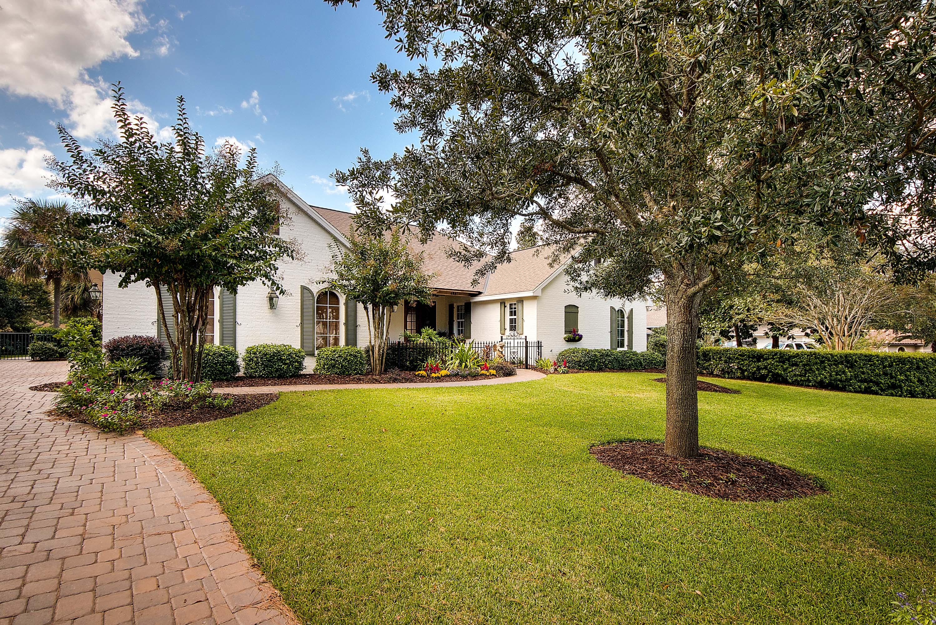 GOLF VIEW - Residential