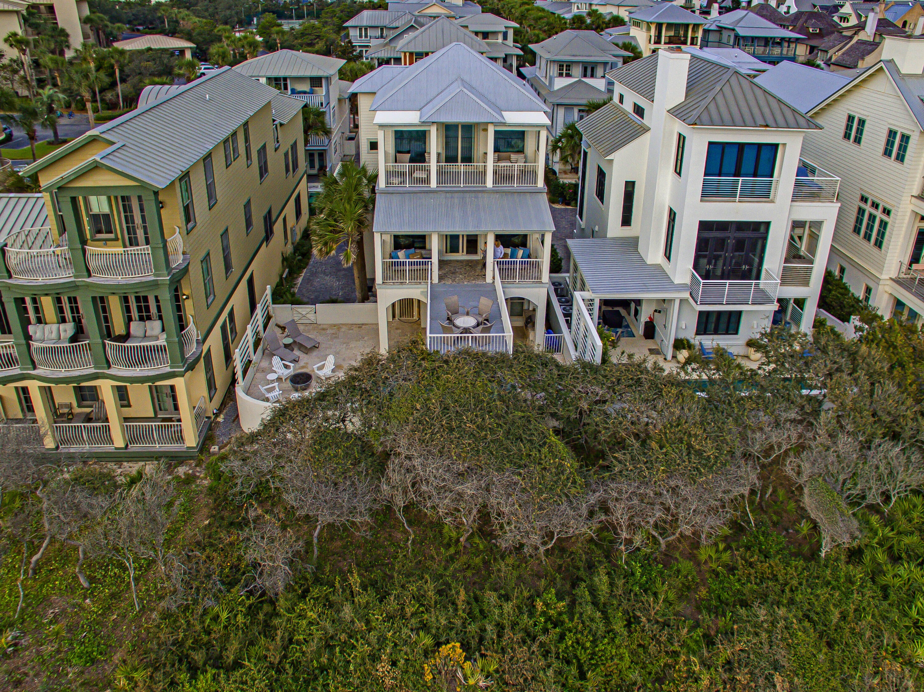 WATER'S EDGE - Residential