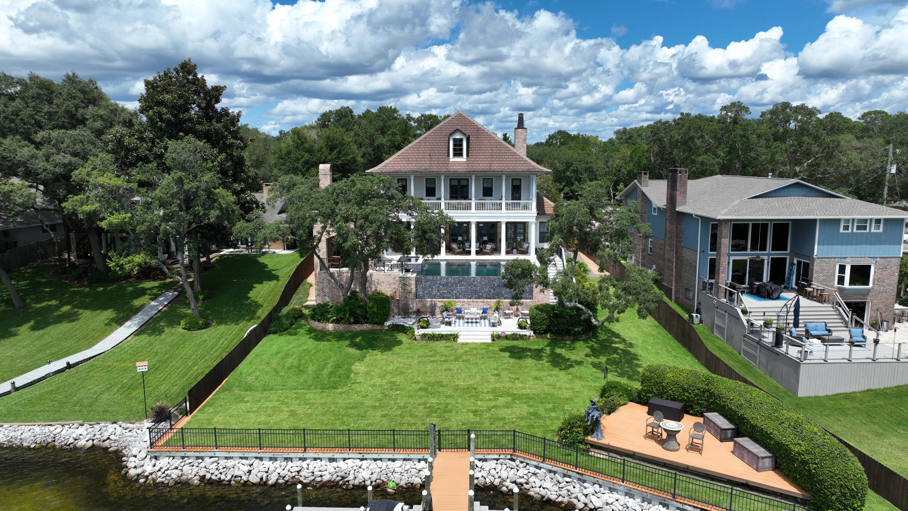 BAYOU VISTA - Residential