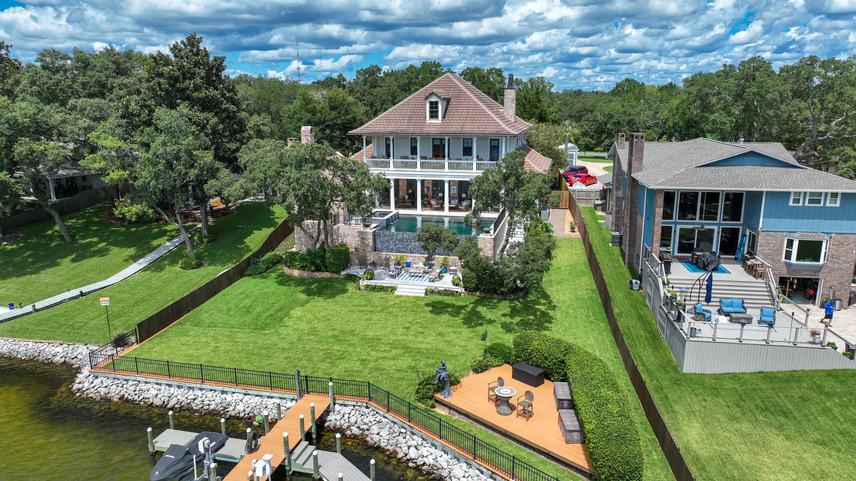 BAYOU VISTA - Residential