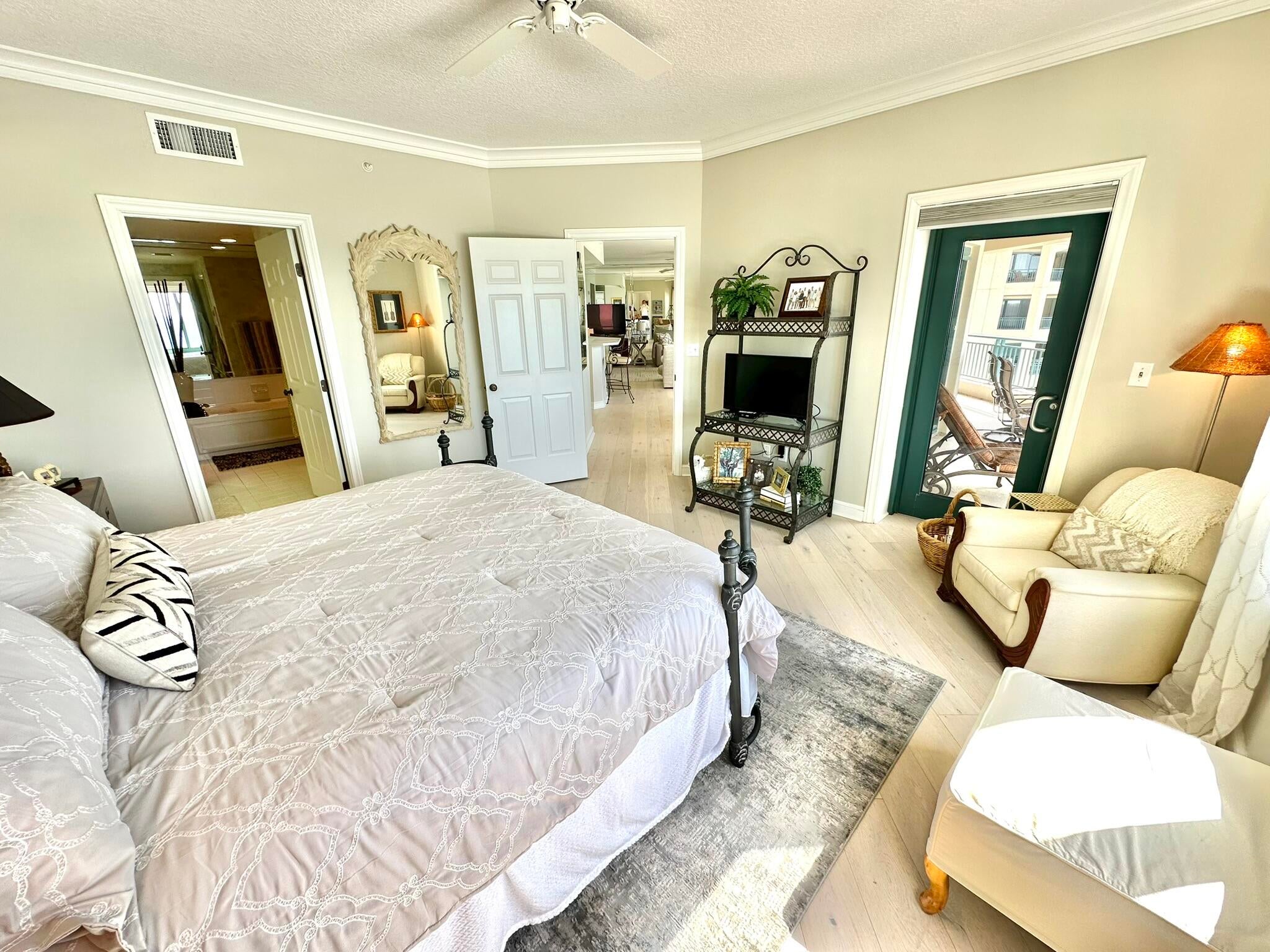 SOUTHWINDS III - Residential