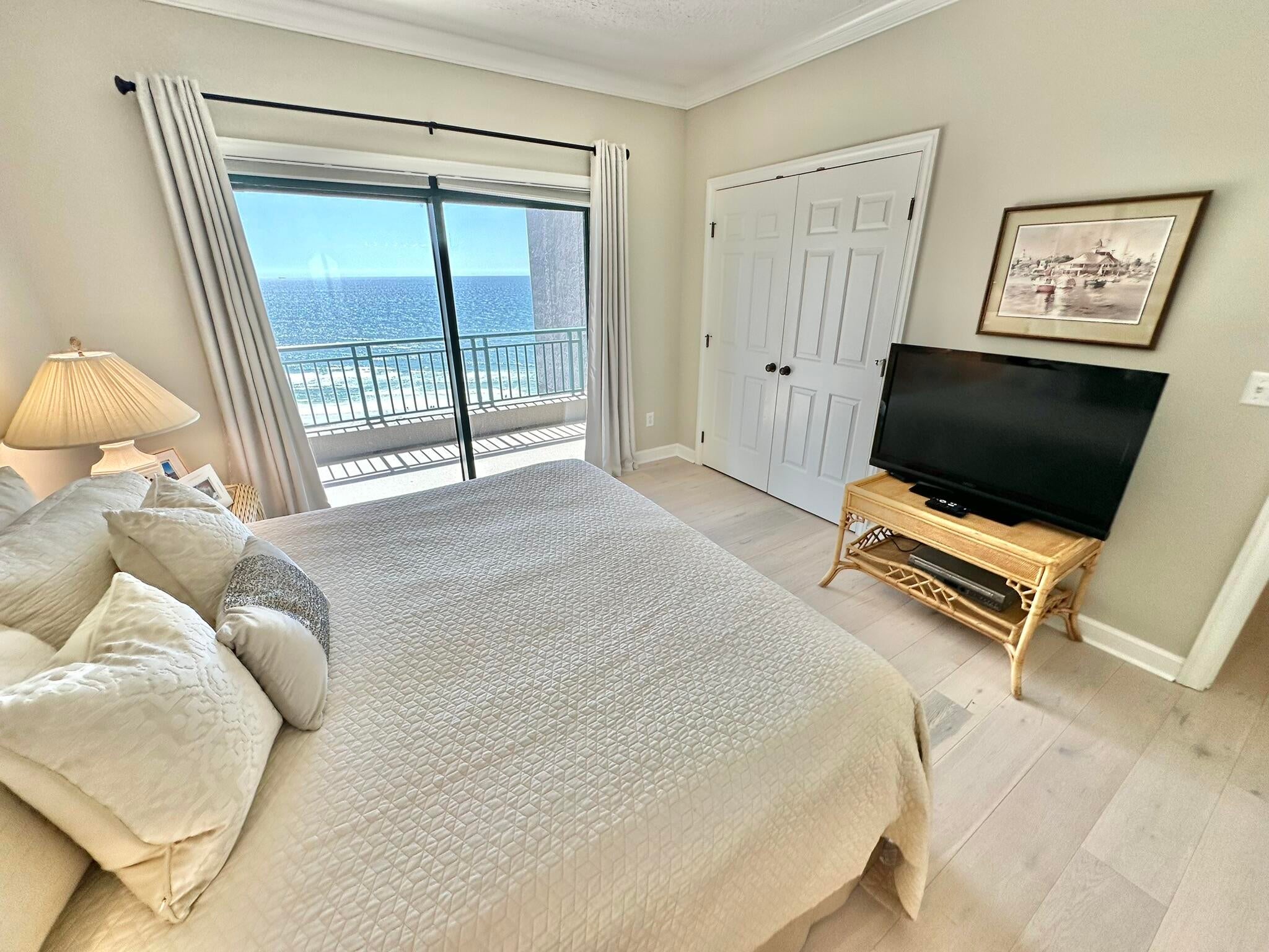 SOUTHWINDS III - Residential