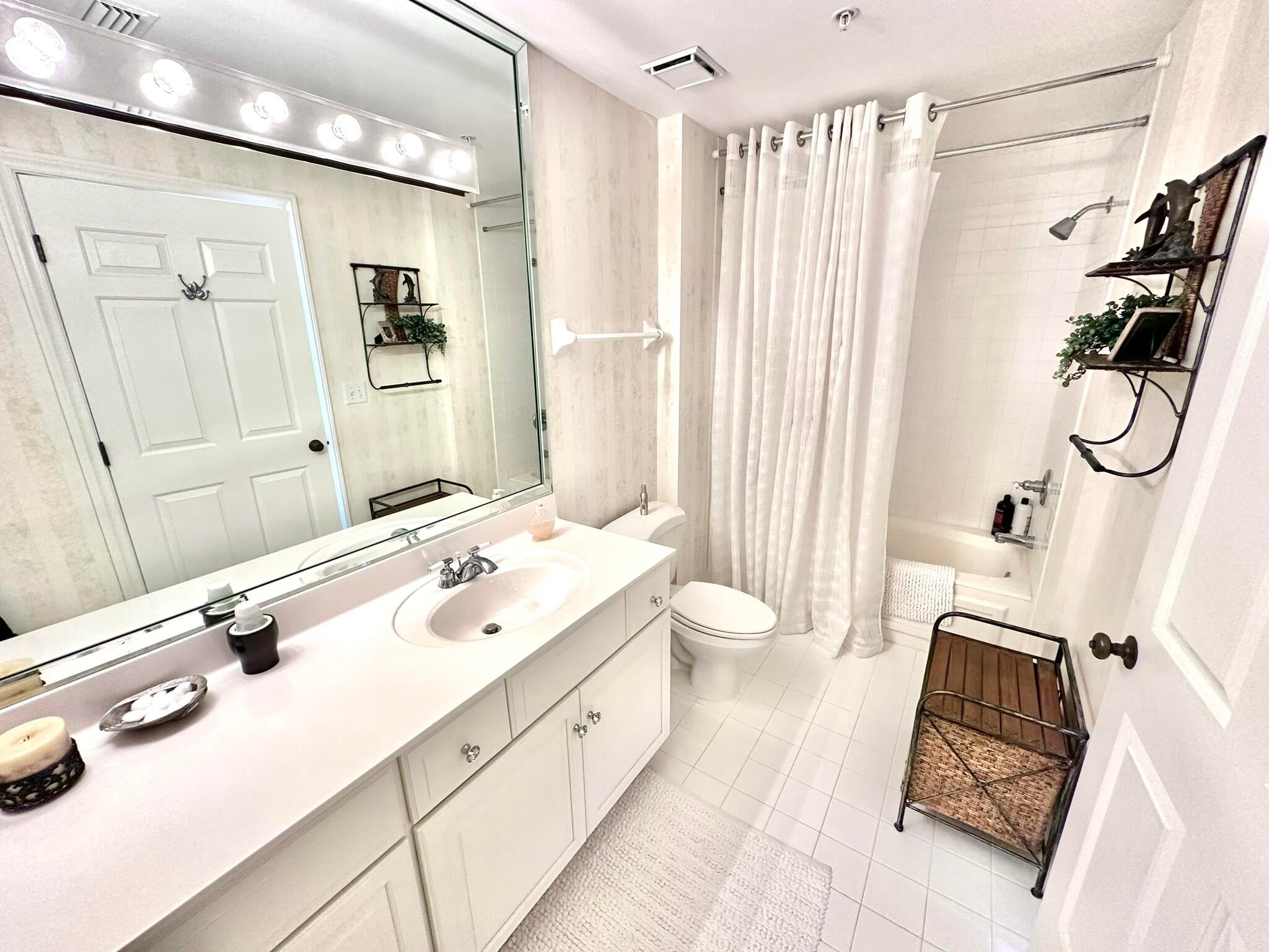 SOUTHWINDS III - Residential
