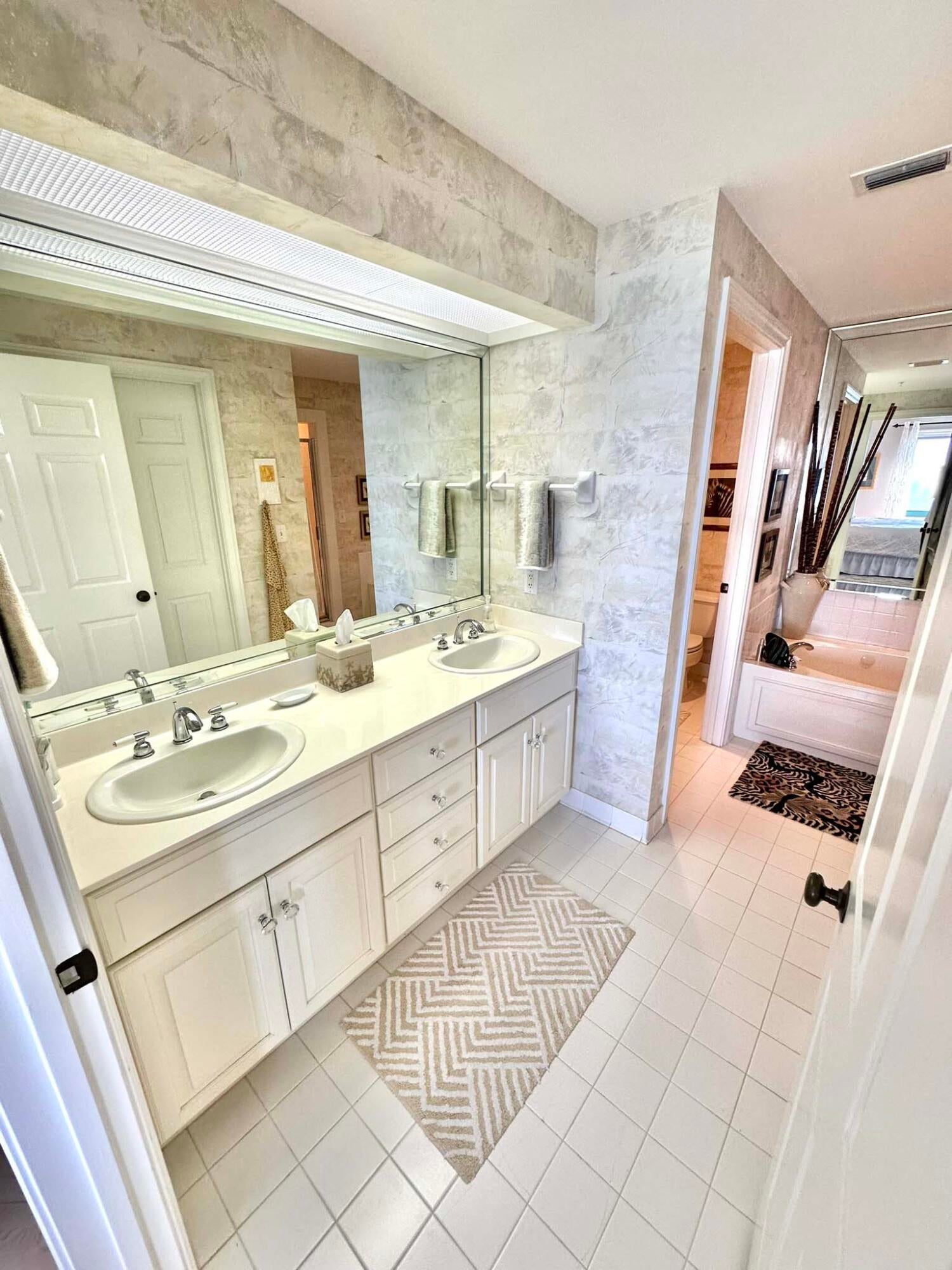 SOUTHWINDS III - Residential