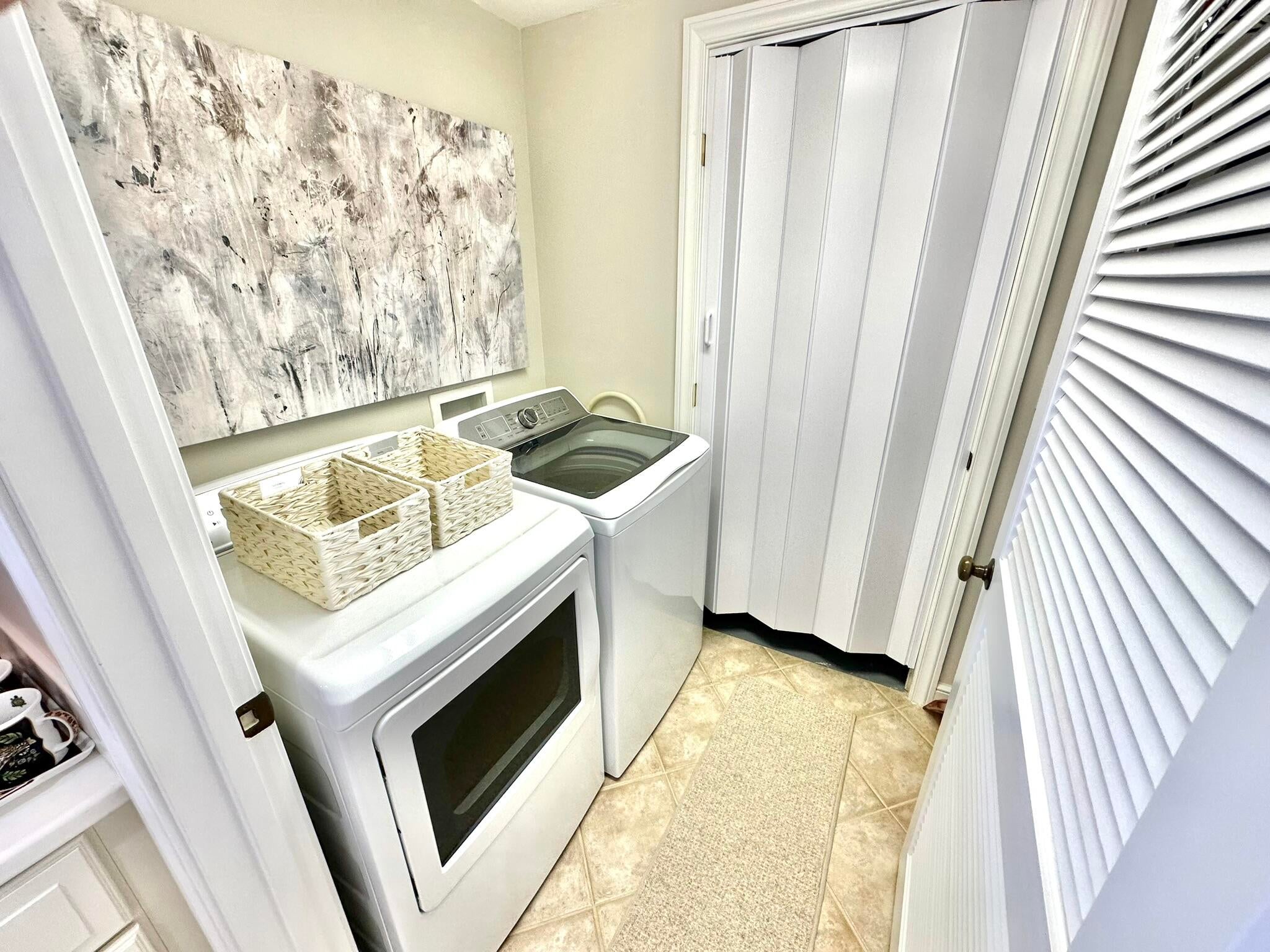 SOUTHWINDS III - Residential