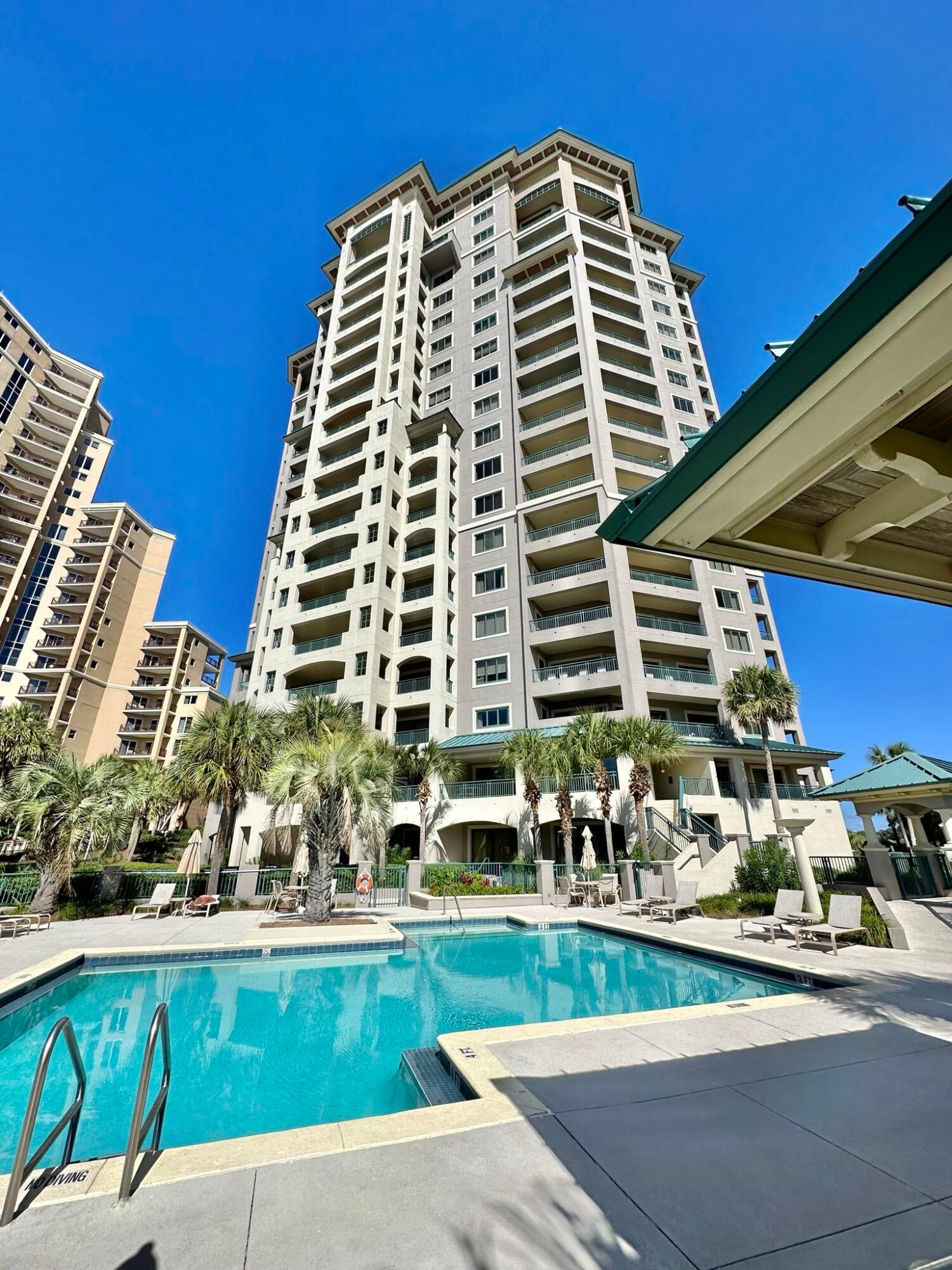 SOUTHWINDS III - Residential
