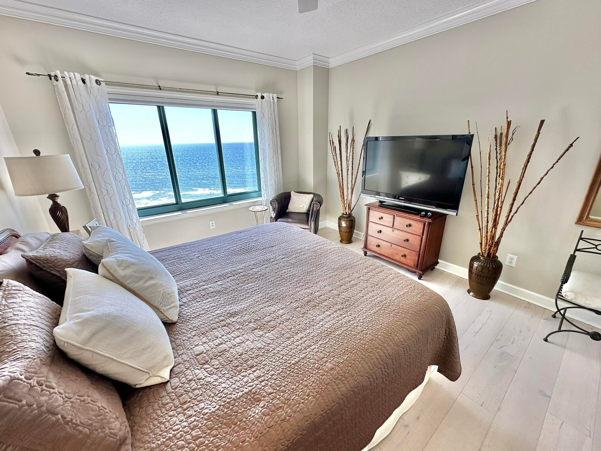 SOUTHWINDS III - Residential