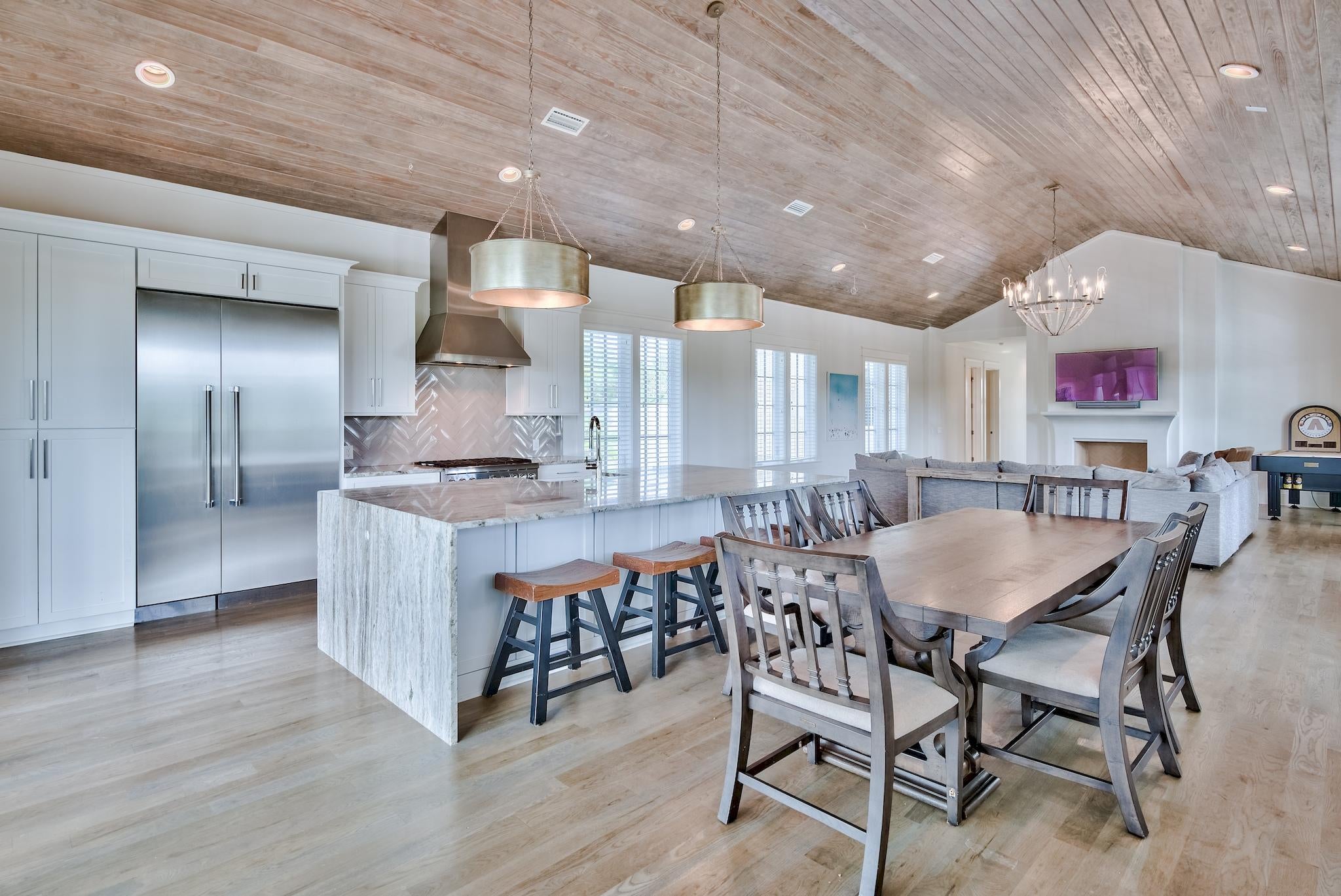 EASTERN LAKE ESTATES - Residential