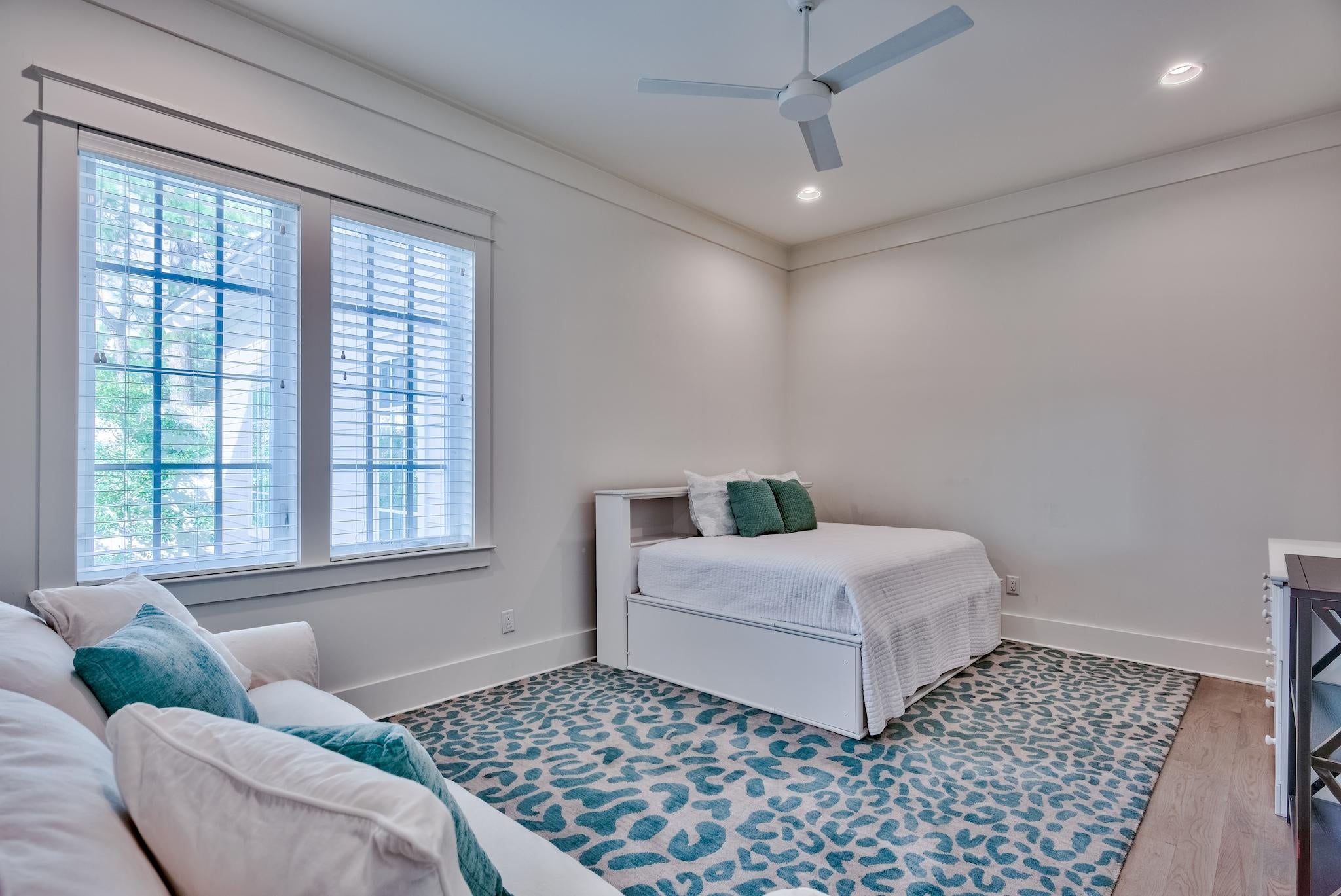 EASTERN LAKE ESTATES - Residential