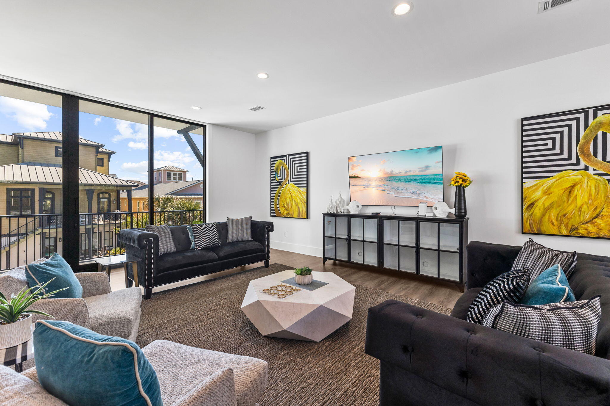 SNOW DRIFT BEACH - Residential