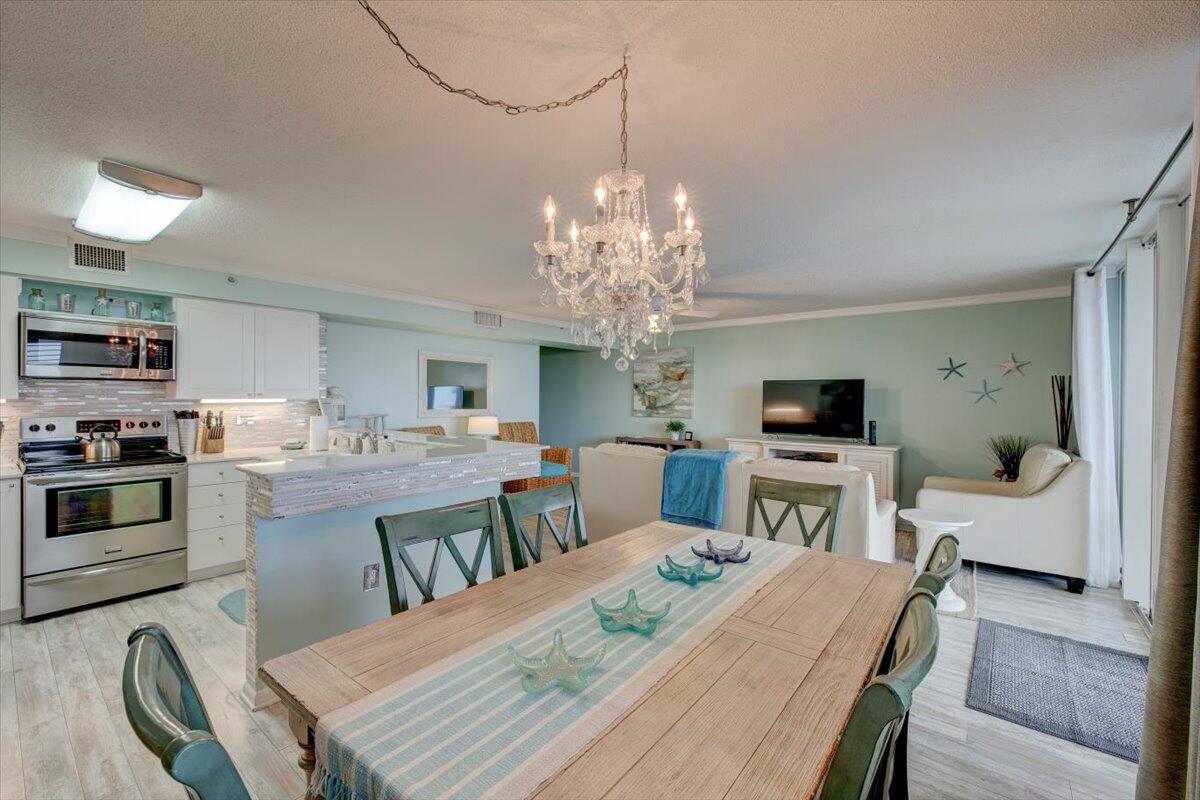 DUNE POINTE CONDOMINIUMS - Residential