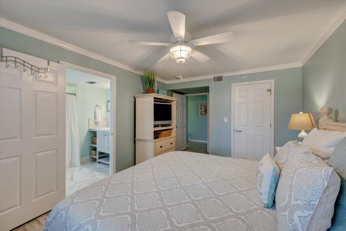 DUNE POINTE CONDOMINIUMS - Residential