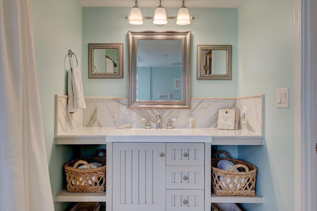 DUNE POINTE CONDOMINIUMS - Residential