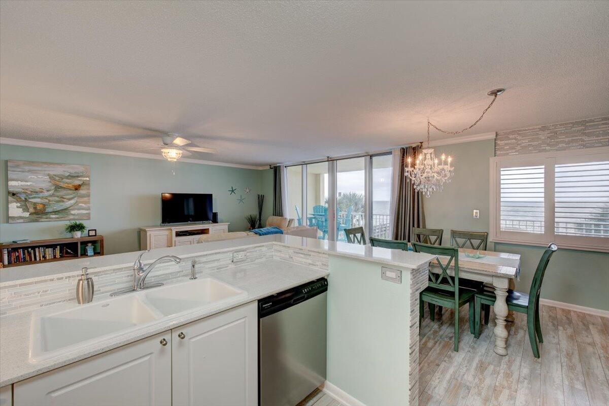 DUNE POINTE CONDOMINIUMS - Residential
