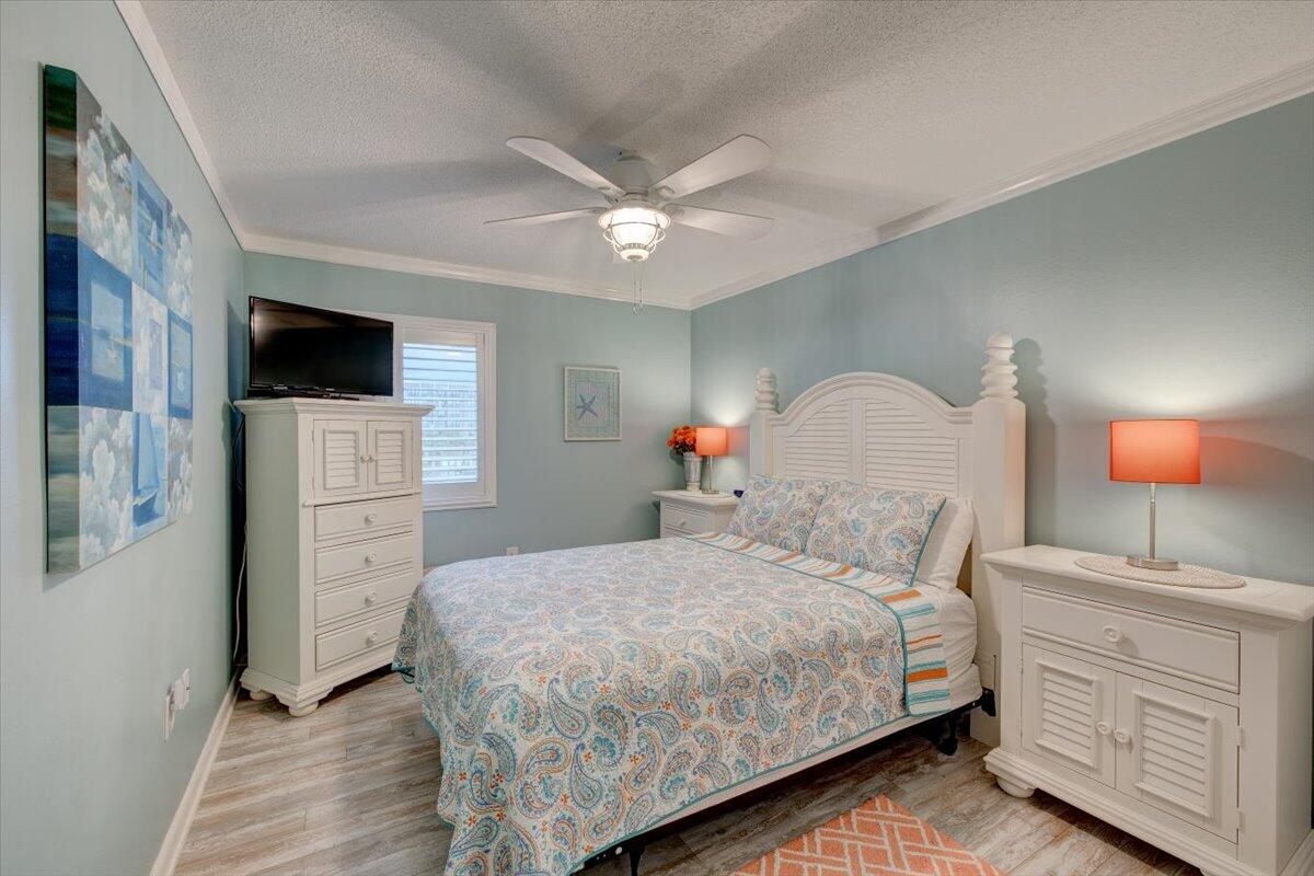 DUNE POINTE CONDOMINIUMS - Residential