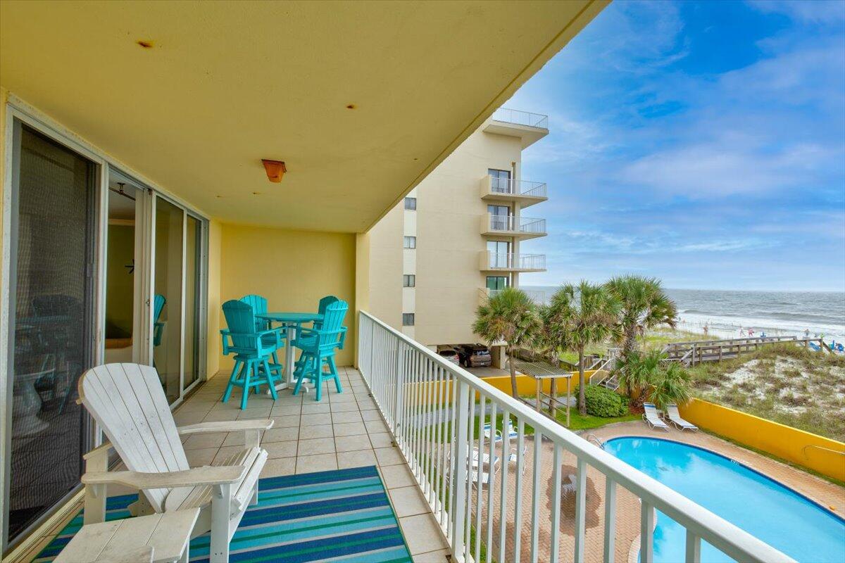 DUNE POINTE CONDOMINIUMS - Residential