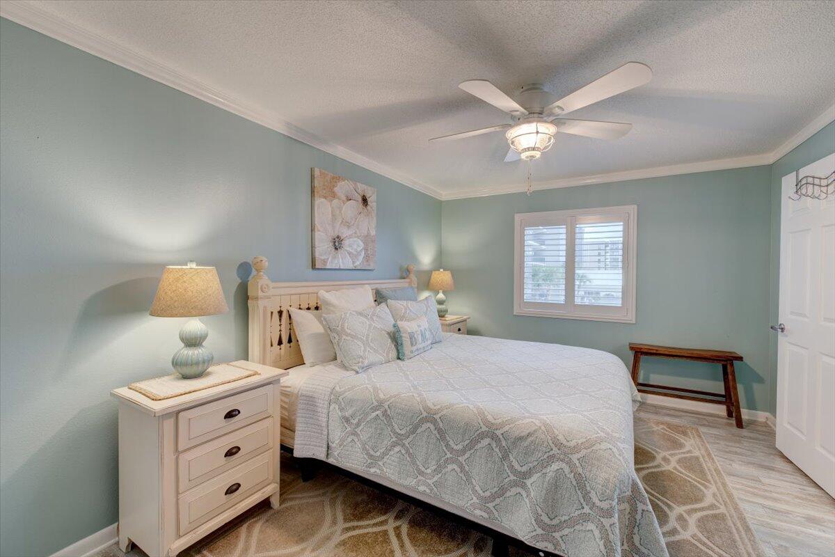 DUNE POINTE CONDOMINIUMS - Residential