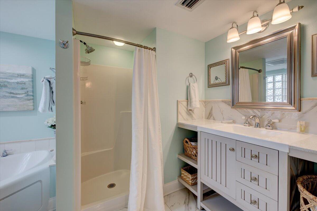 DUNE POINTE CONDOMINIUMS - Residential