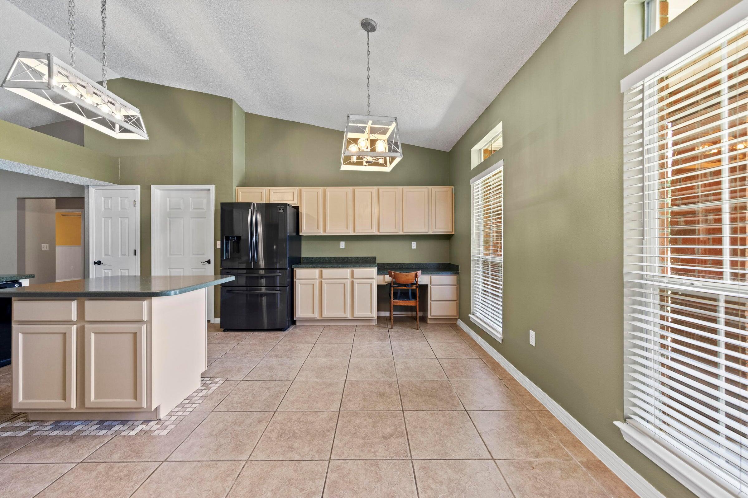 COUNTRYWOOD EST - Residential