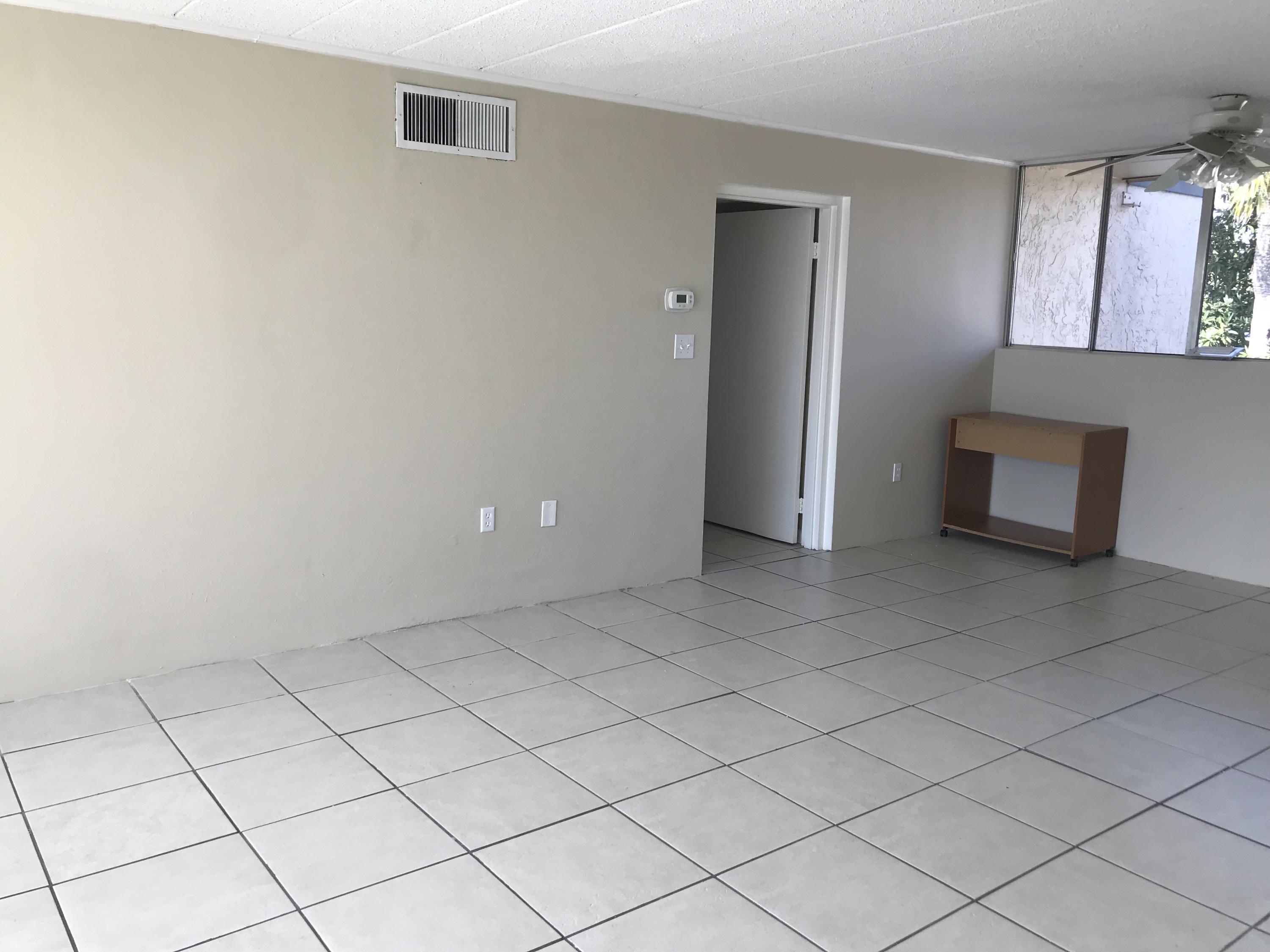 SEA PALM CONDO - Residential Lease