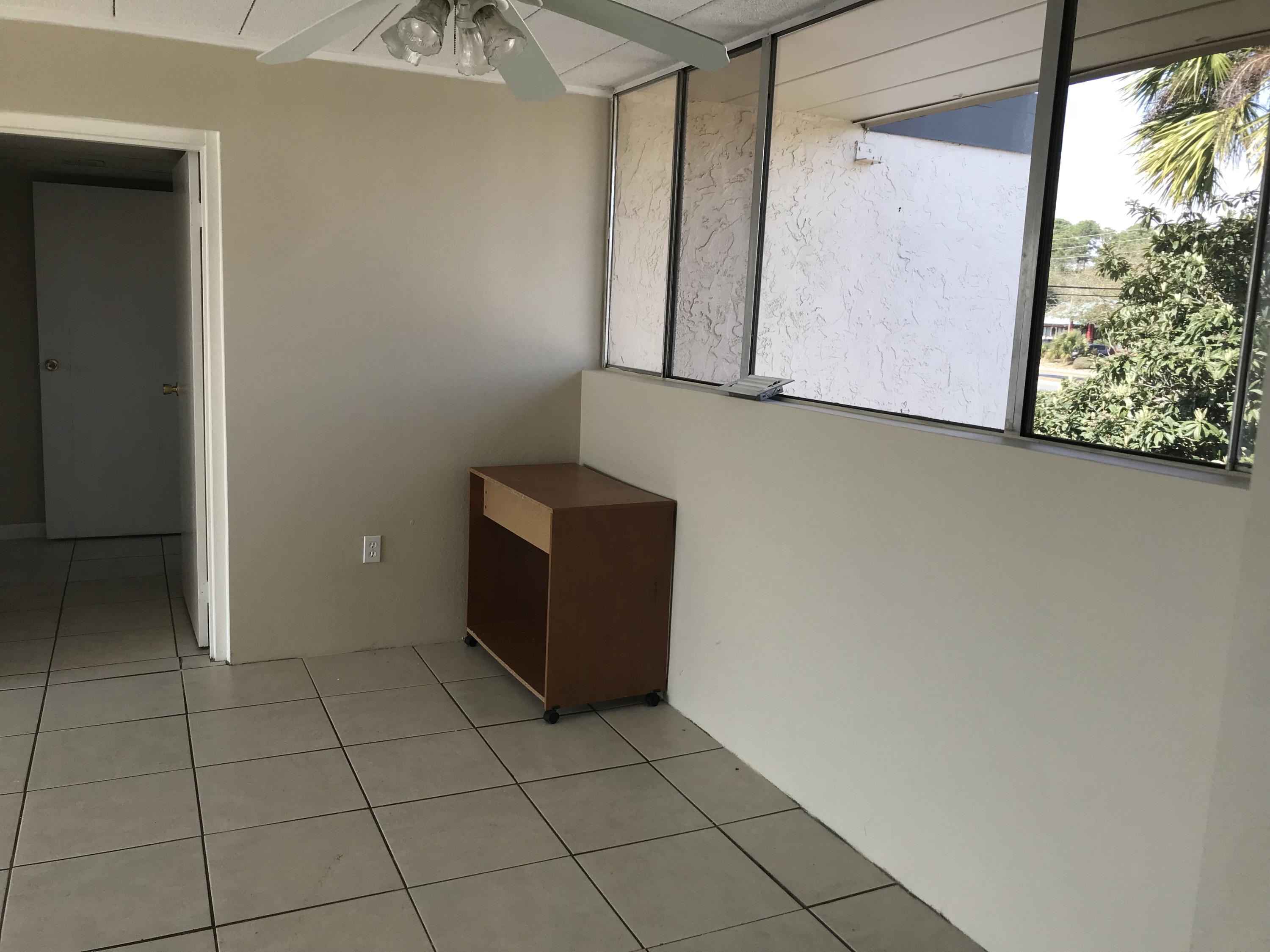 SEA PALM CONDO - Residential Lease