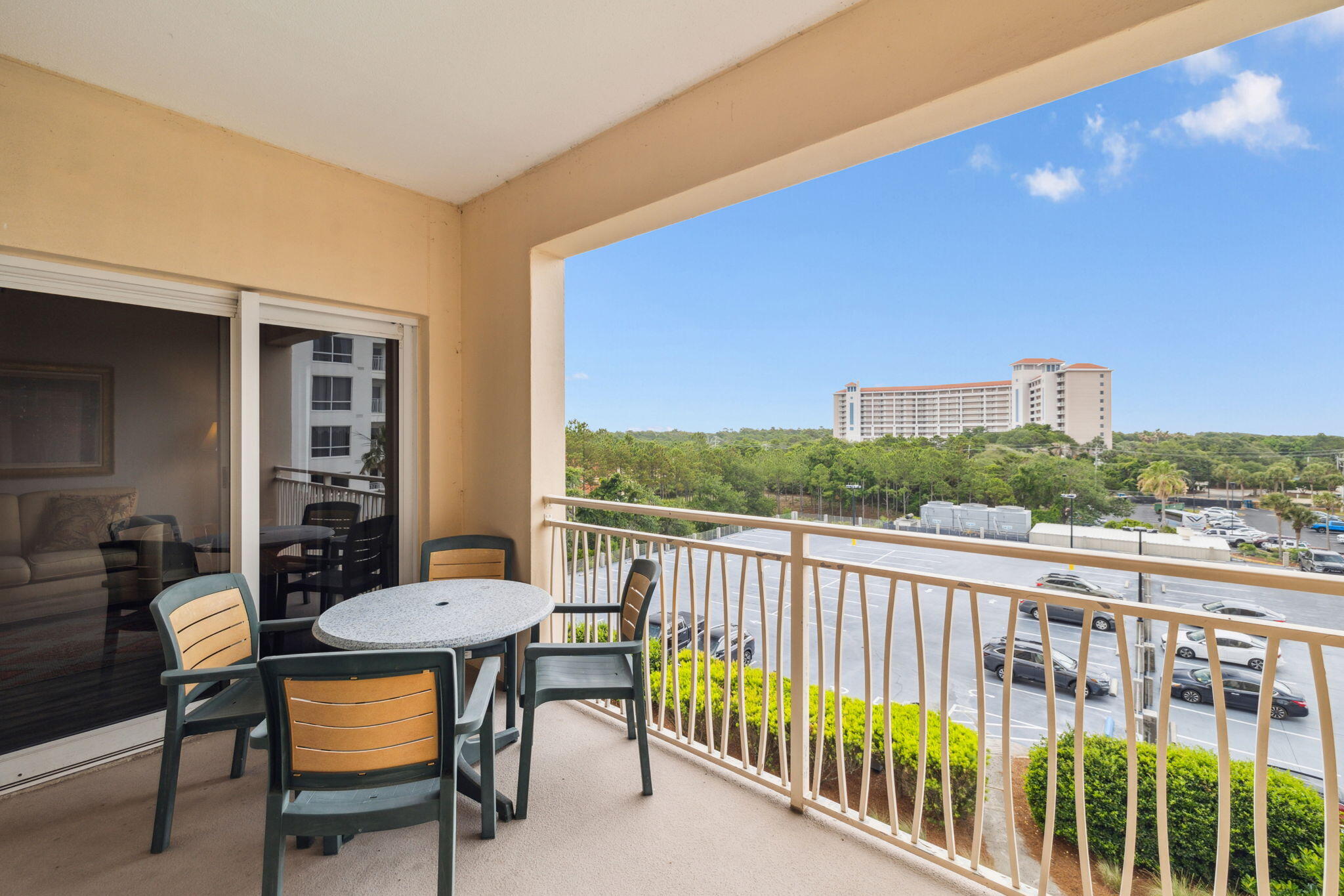 LUAU I - Residential