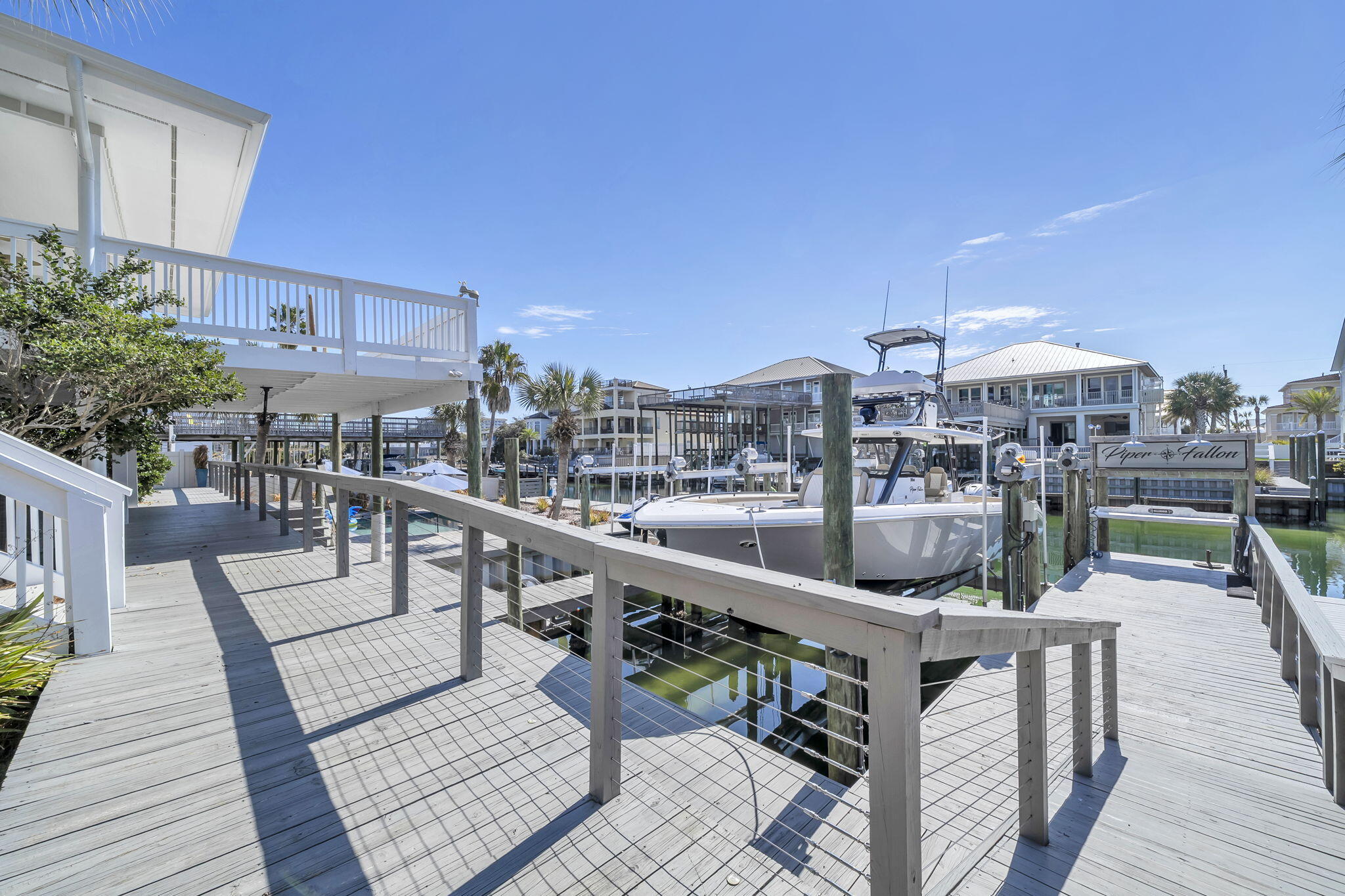 HOLIDAY ISLE - Residential
