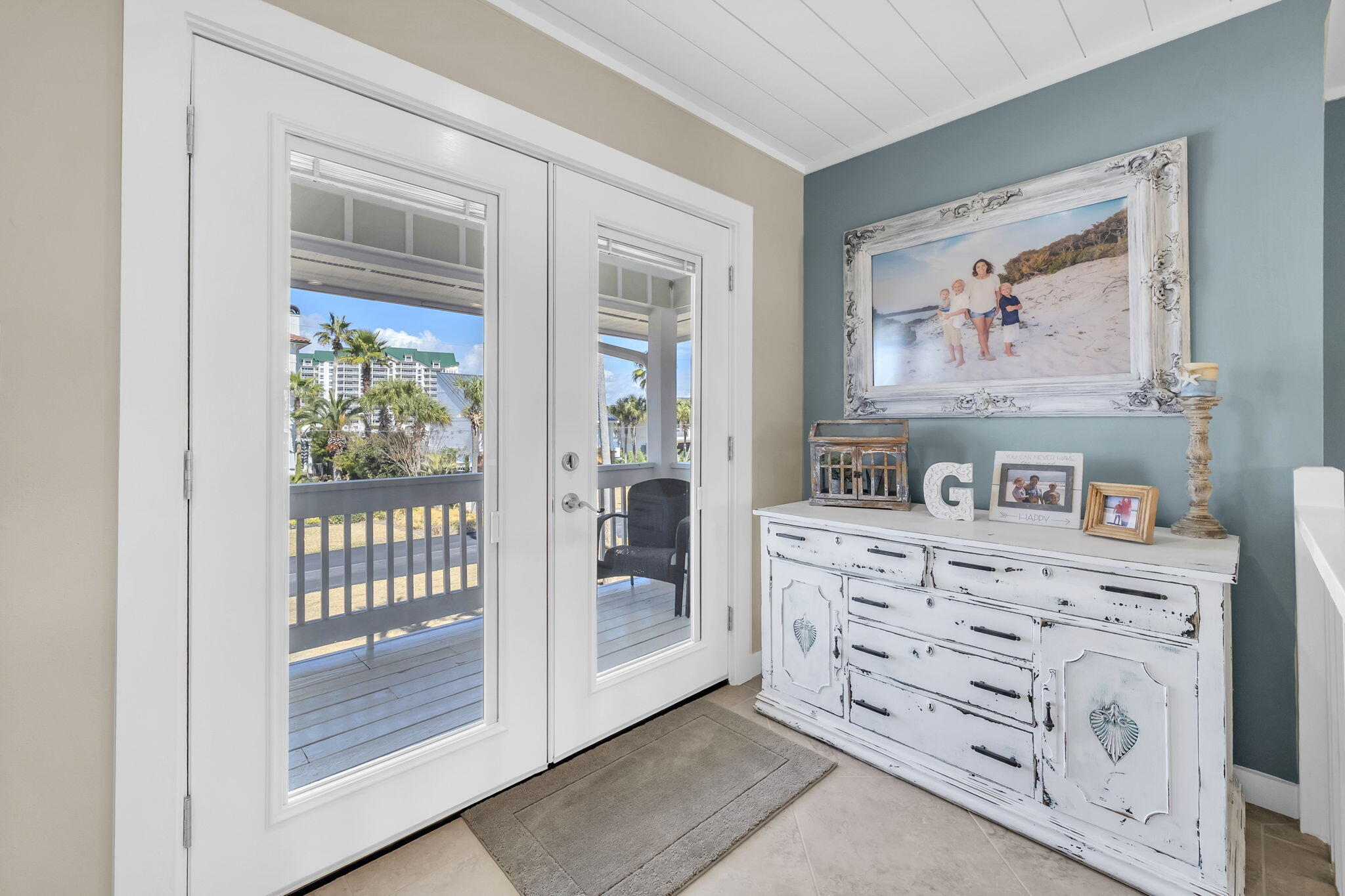 HOLIDAY ISLE - Residential