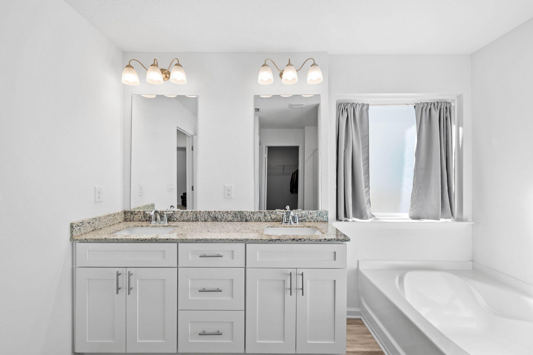 ASHTON PARK - Residential