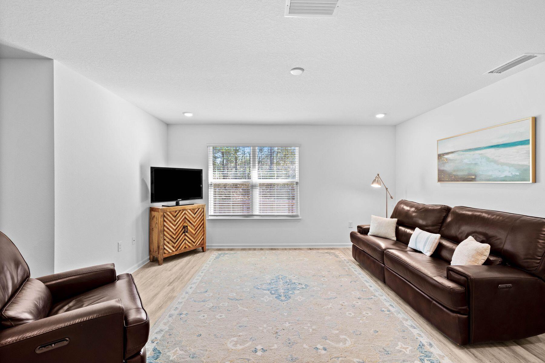 ASHTON PARK - Residential