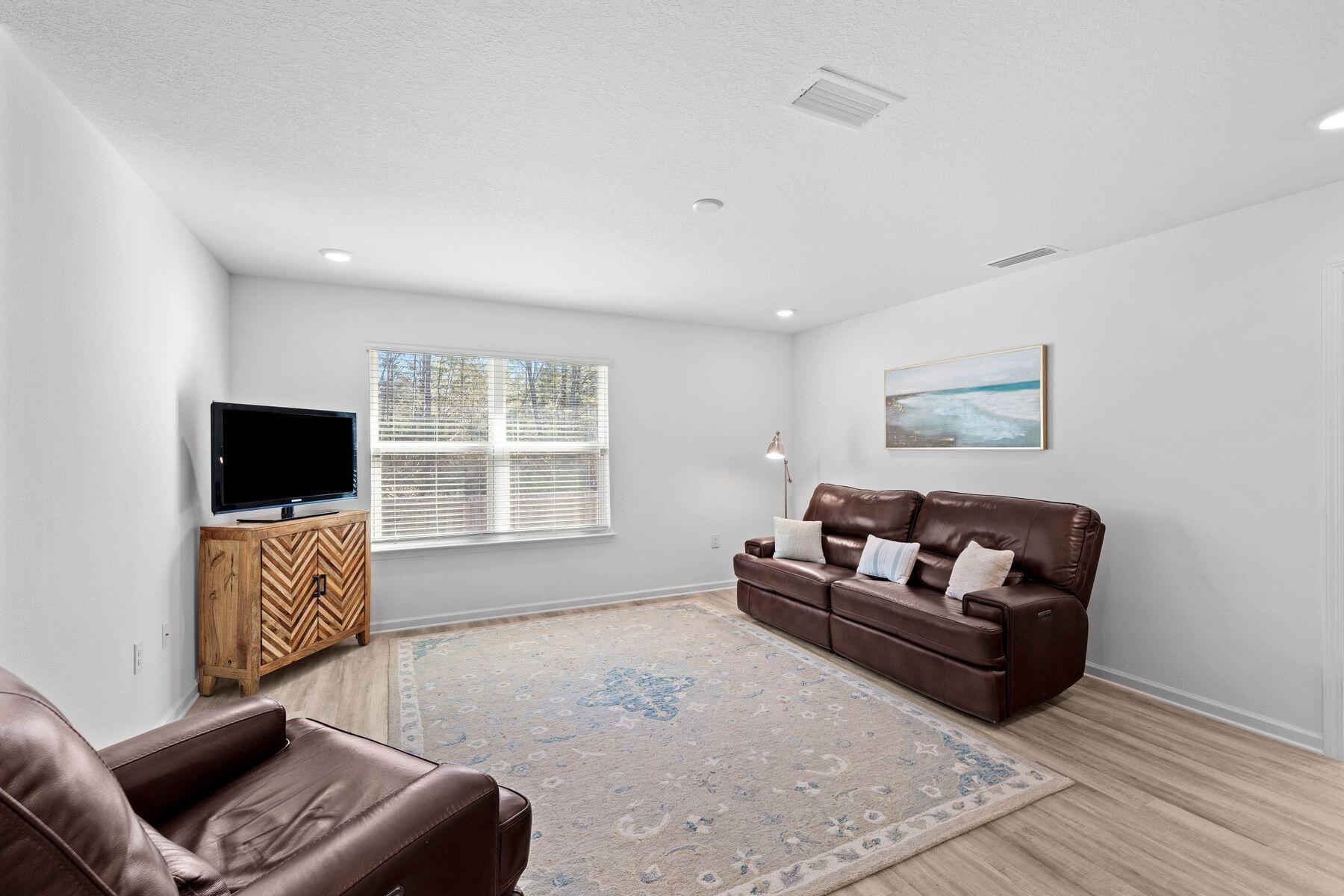 ASHTON PARK - Residential