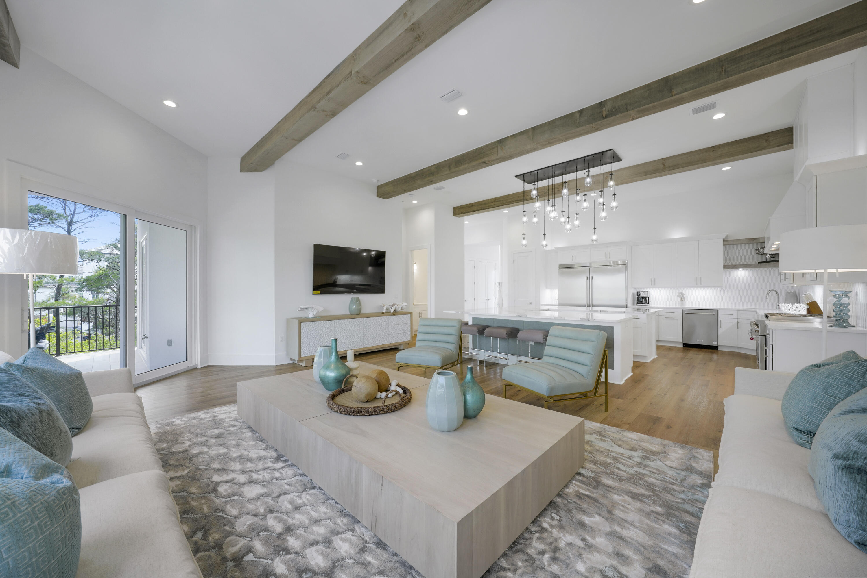 393 County hwy - Residential