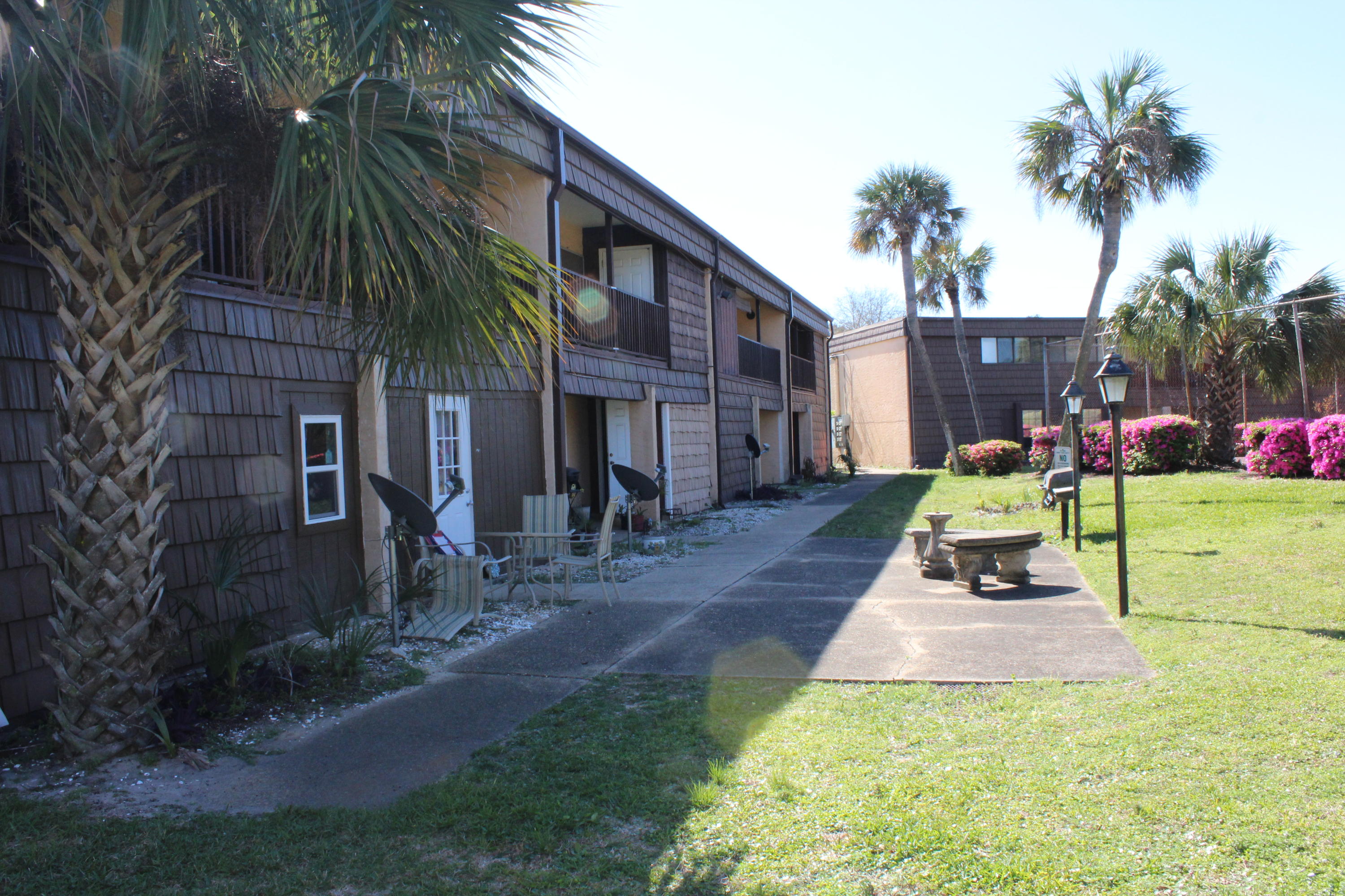 SPANISH VILLAS CONDO - Residential