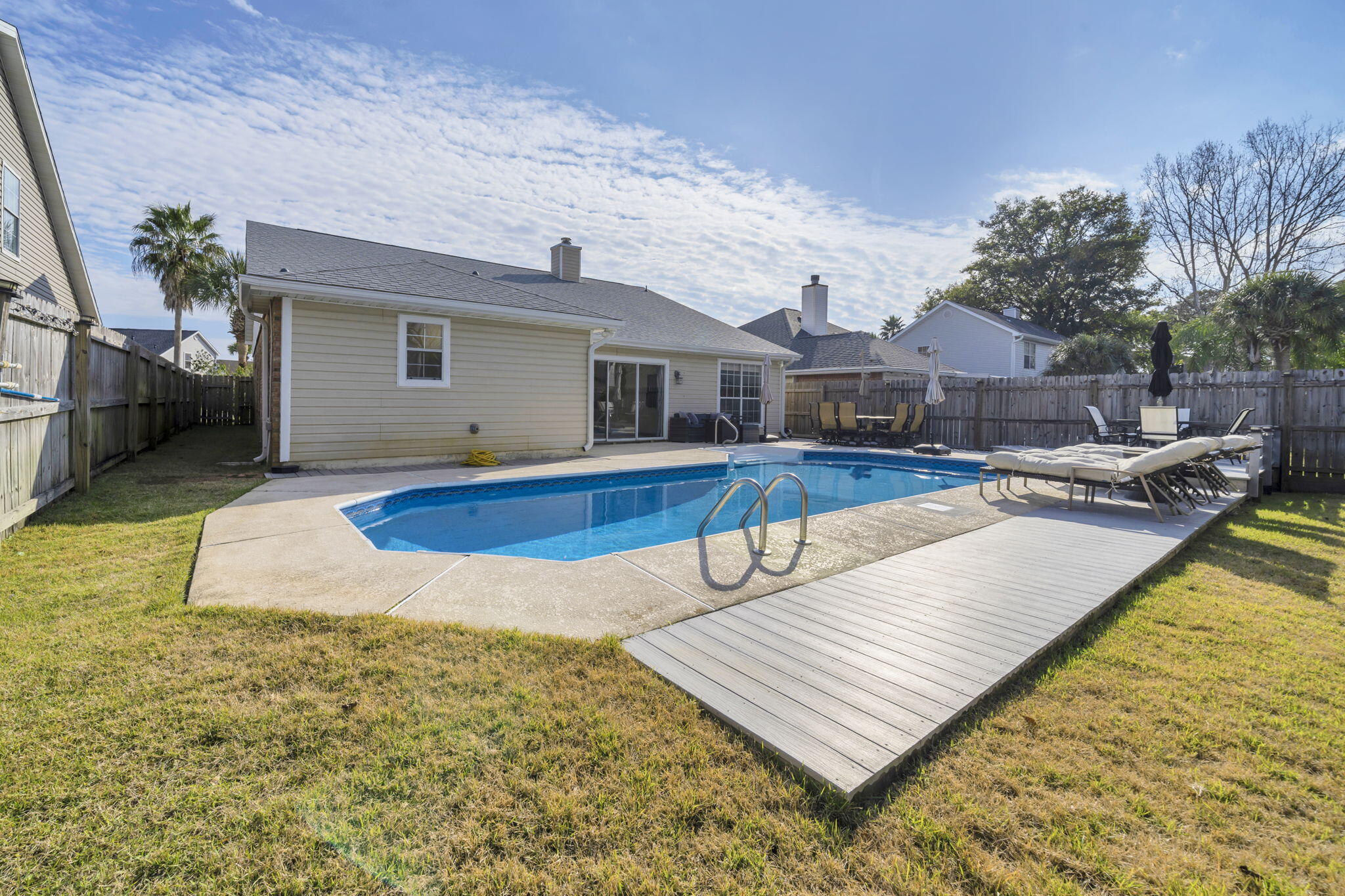HARBOR BREEZE 1ST ADDN - Residential