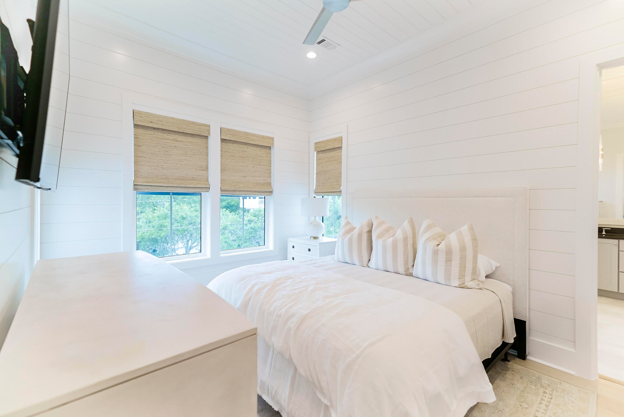 BEACH HIGHLAND - Residential