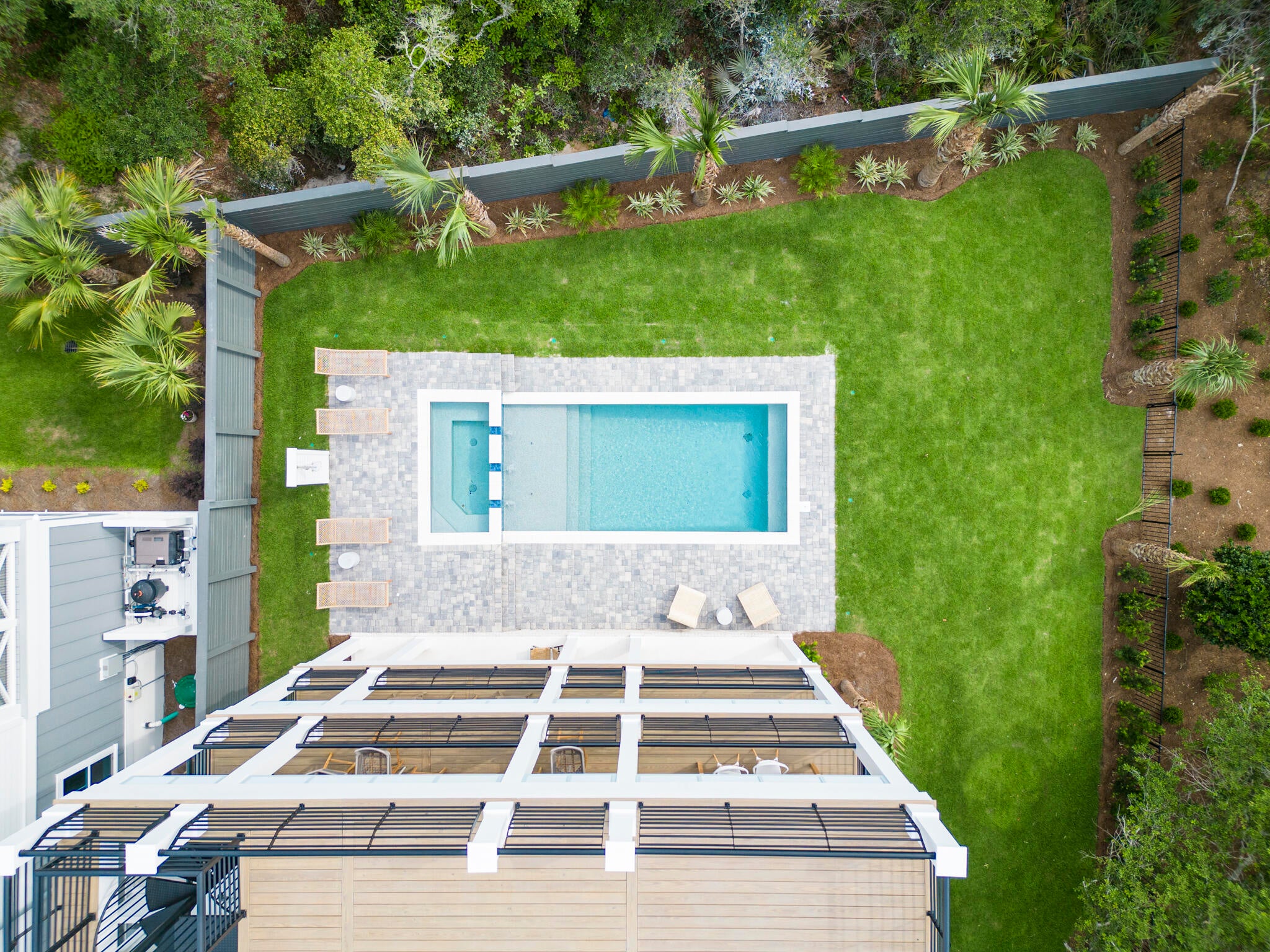 BEACH HIGHLAND - Residential