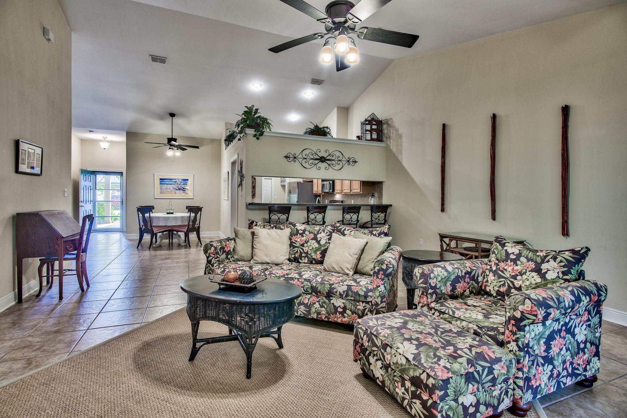 DIAMOND LAKES - Residential