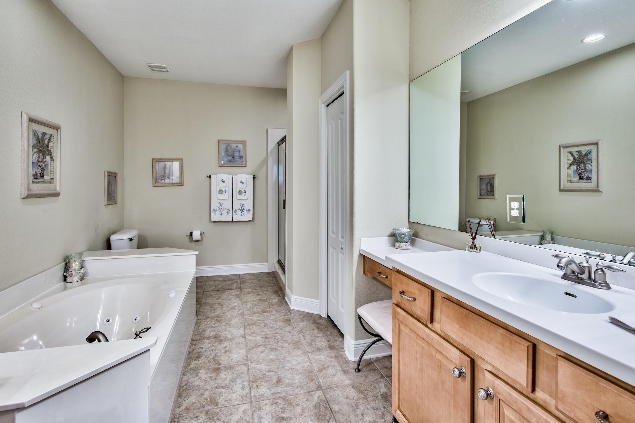 DIAMOND LAKES - Residential
