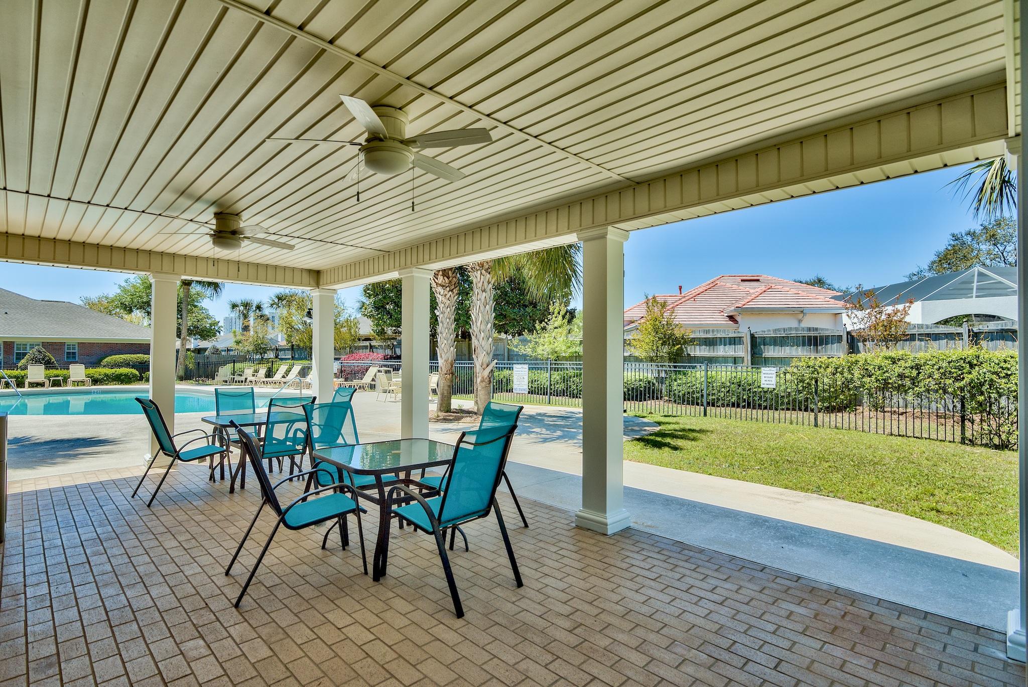 DIAMOND LAKES - Residential
