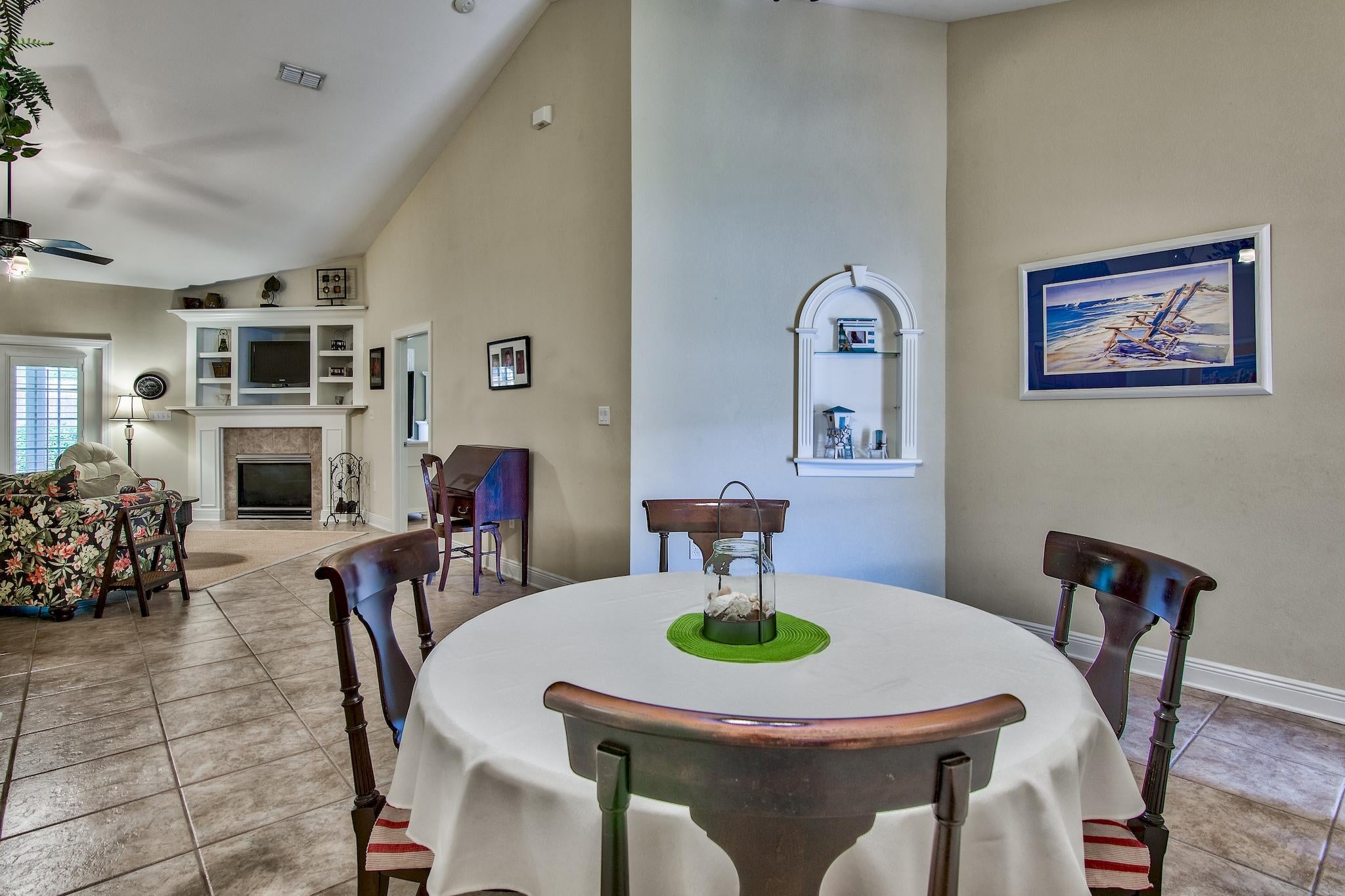 DIAMOND LAKES - Residential
