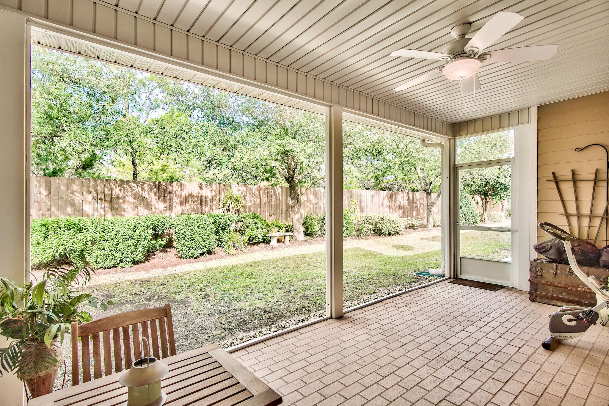 DIAMOND LAKES - Residential
