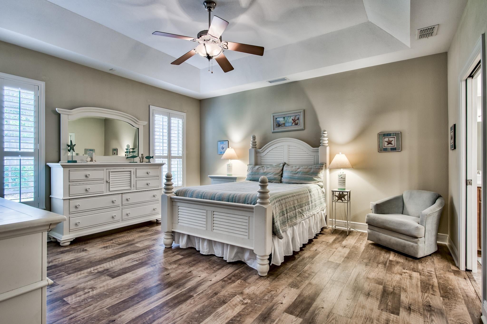 DIAMOND LAKES - Residential
