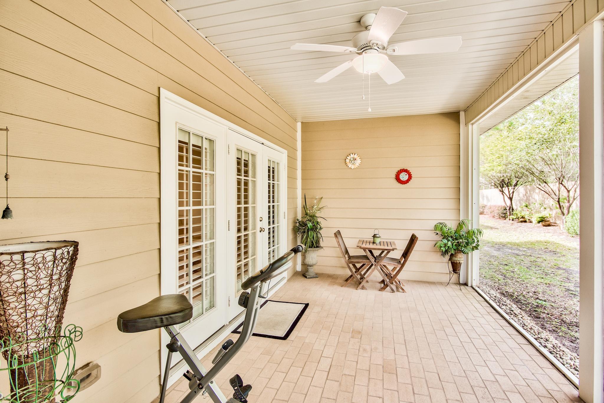 DIAMOND LAKES - Residential