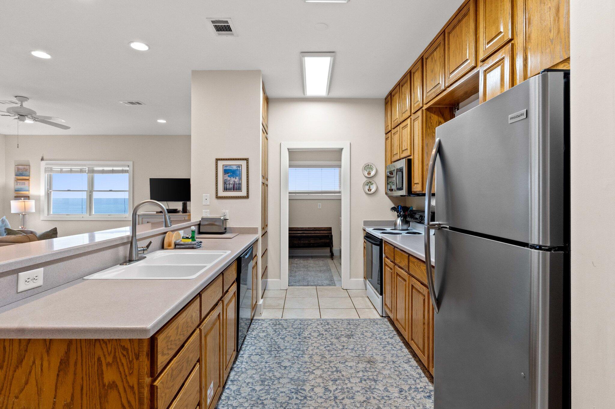 VAN WAY BEACH - Residential