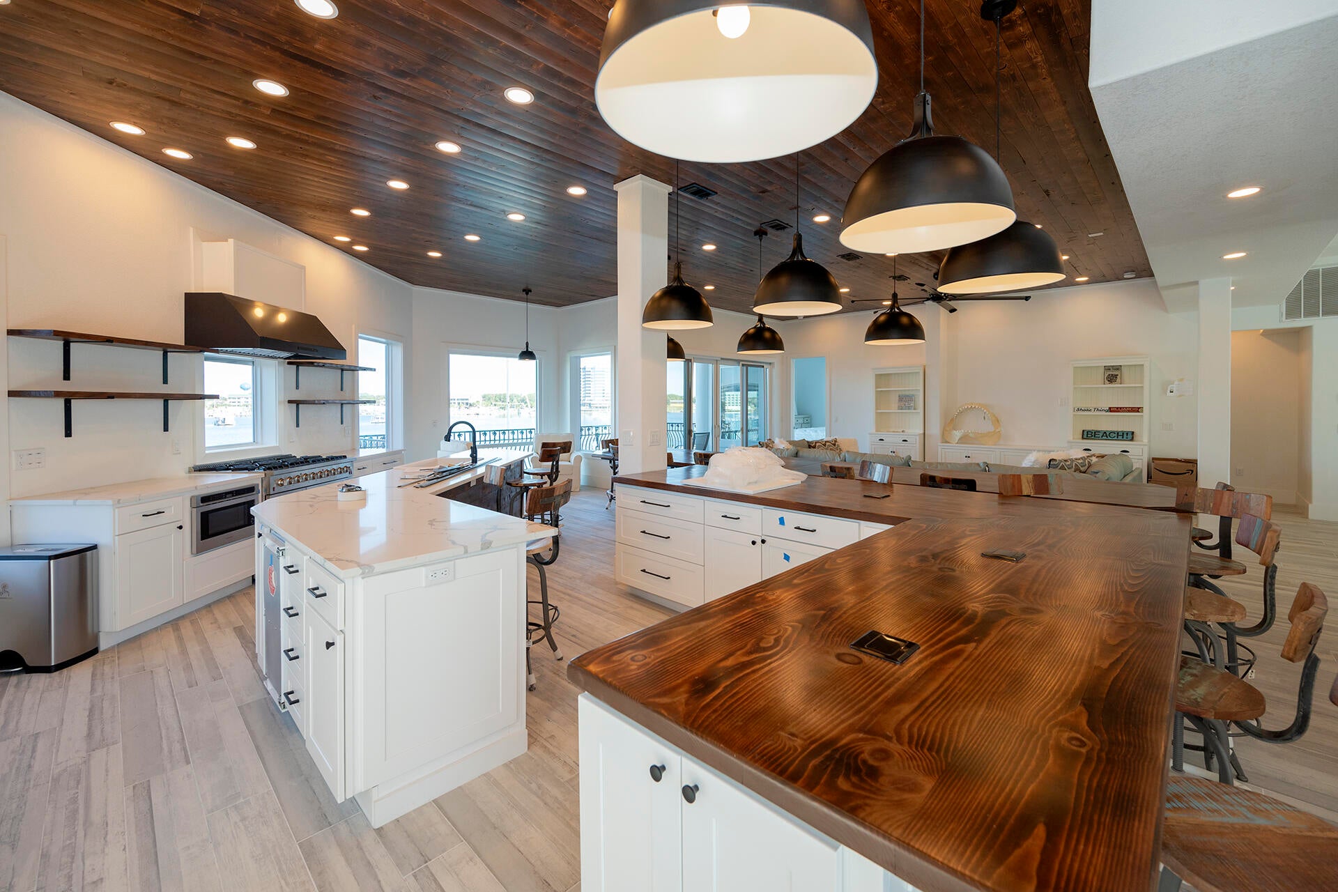 HOLIDAY ISLE - Residential
