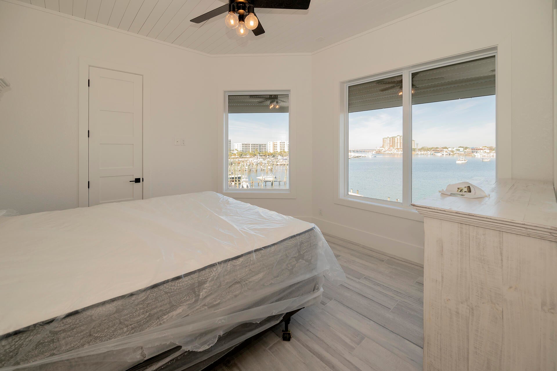 HOLIDAY ISLE - Residential