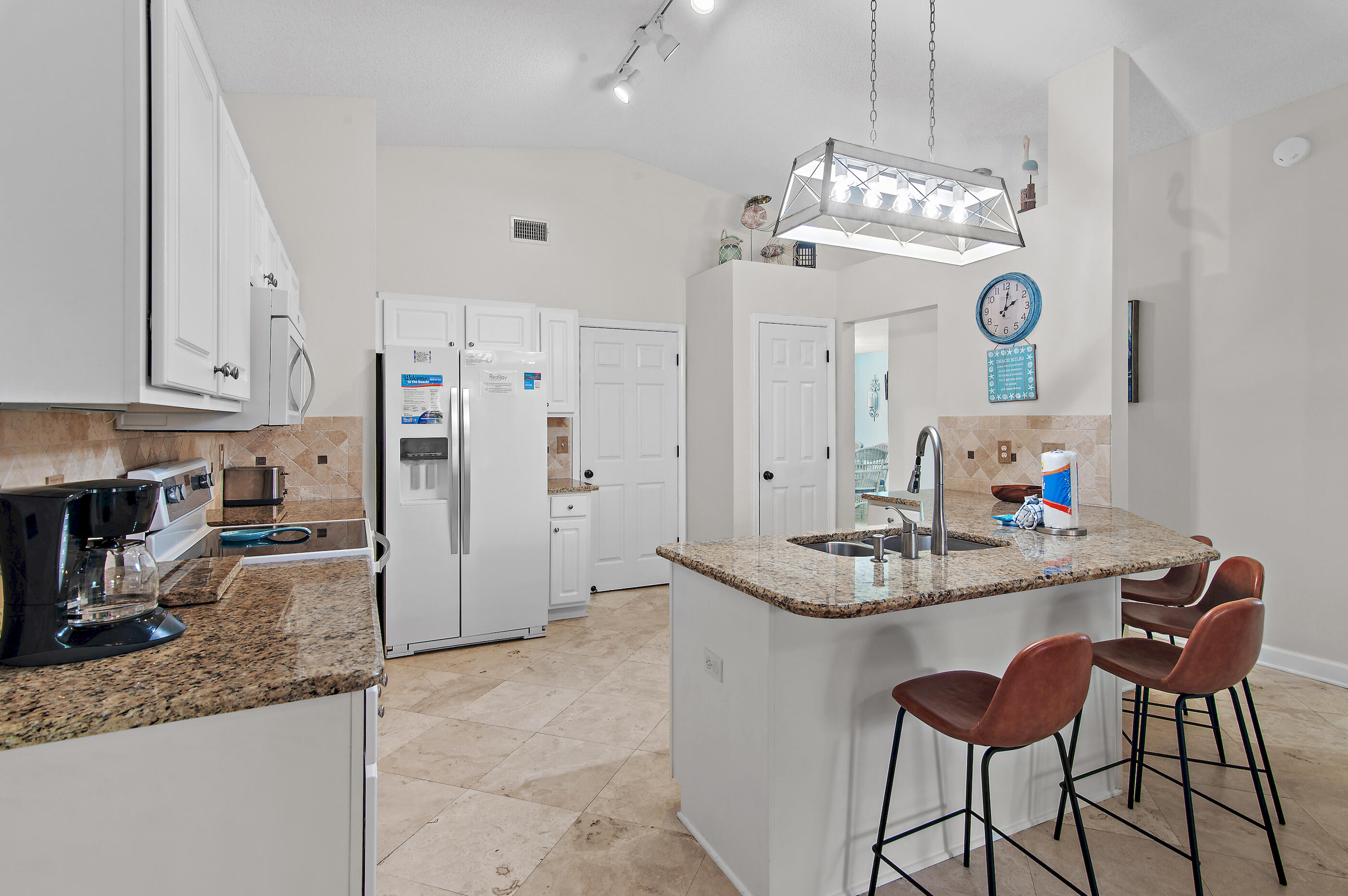 MARAVILLA COTTAGES - Residential
