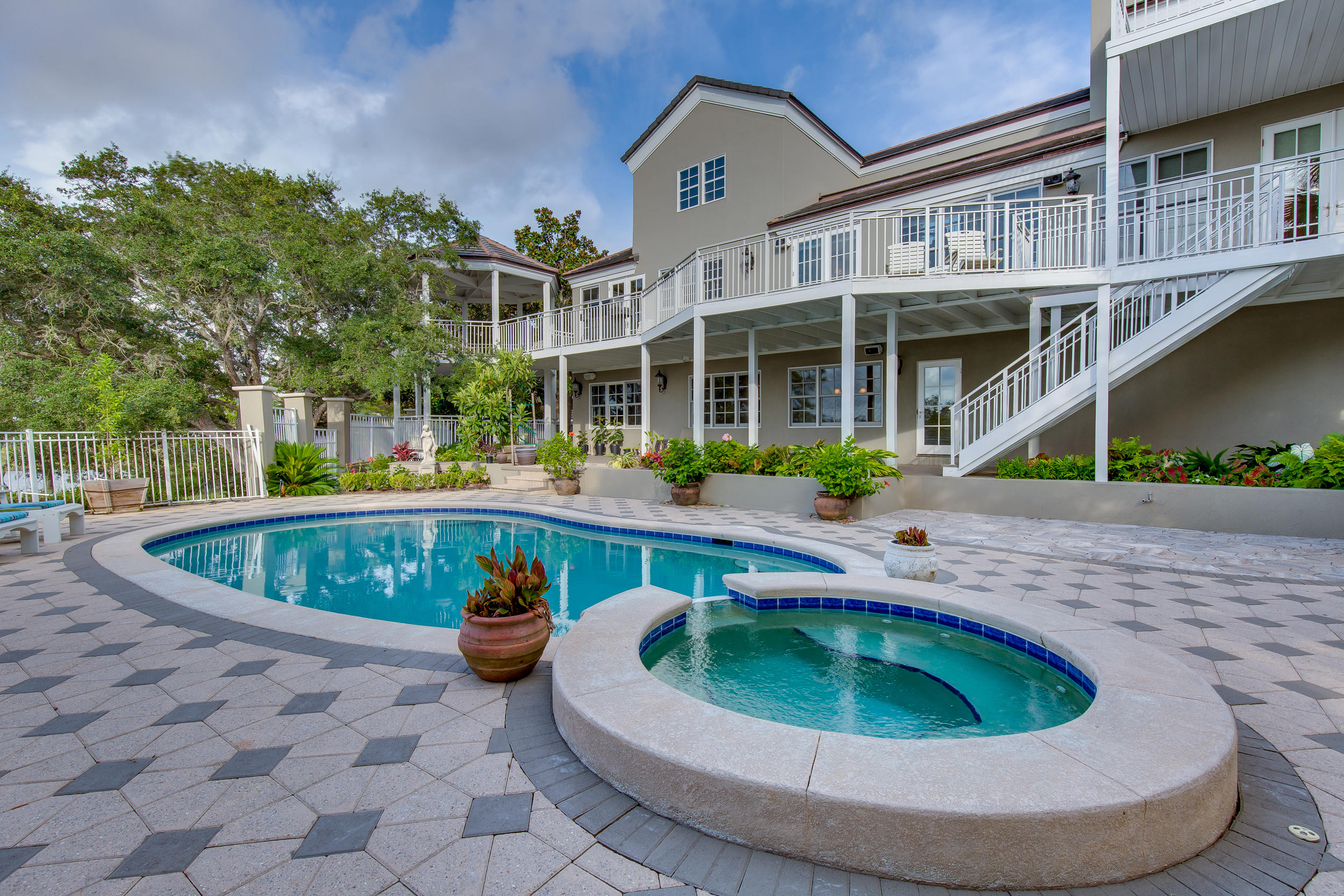 CAMP CREEK LAKE - Residential